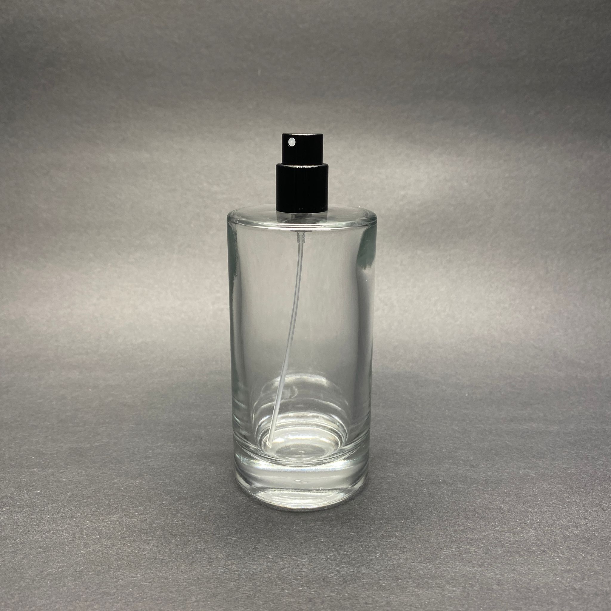 100 Ml Silindir Model Savage Parfüm Şişesi - Siyah Metal Spreyli (Ağız 15 Mm Geçme Kolay Kapama)