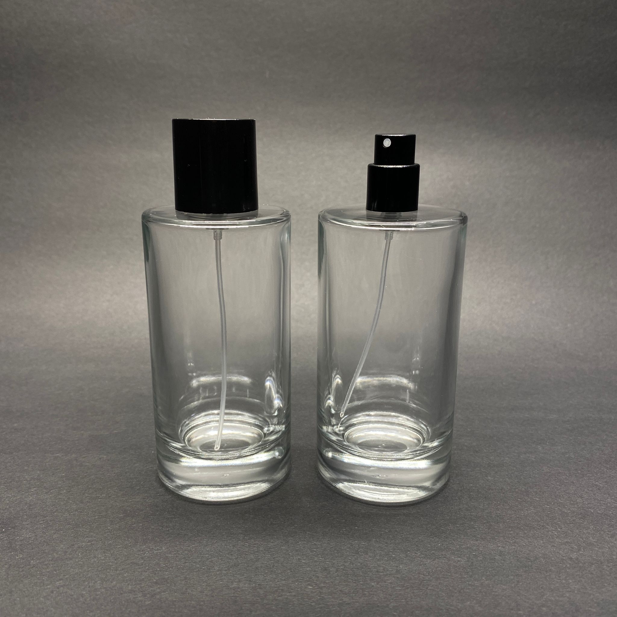 100 Ml Silindir Model Savage Parfüm Şişesi - Siyah Metal Spreyli + Siyah Kapaklı (Ağız 15 Mm Geçme Kolay Kapama)