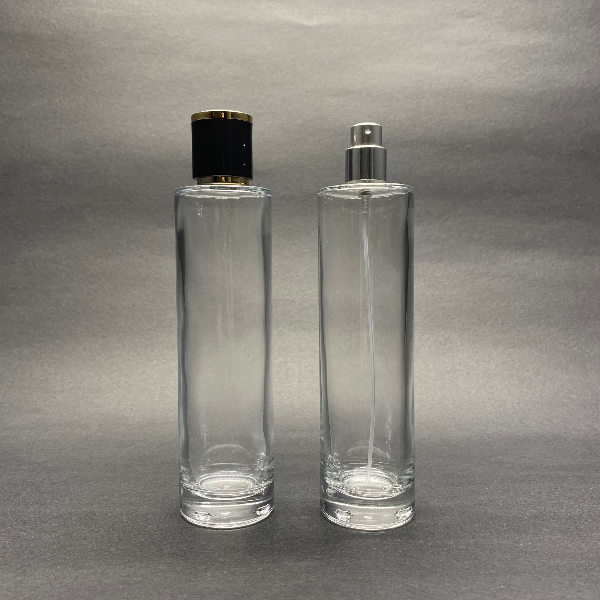 100 Ml Silindir Model Uzun Pealy Parfüm Şişesi - Gümüş Metal Spreyli + Gold Siyah Kapaklı (Ağız 15 Mm Geçme Kolay Kapama)