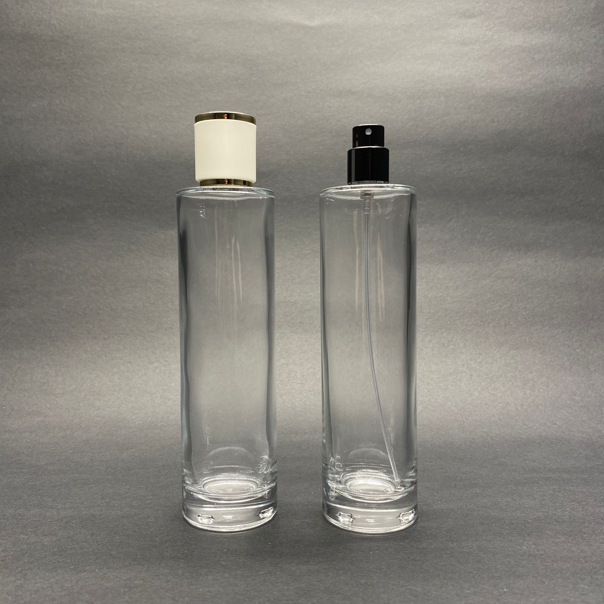 100 Ml Silindir Model Uzun Pealy Parfüm Şişesi - Siyah Metal Spreyli + Gold Beyaz Kapaklı (Ağız 15 Mm Geçme Kolay Kapama)