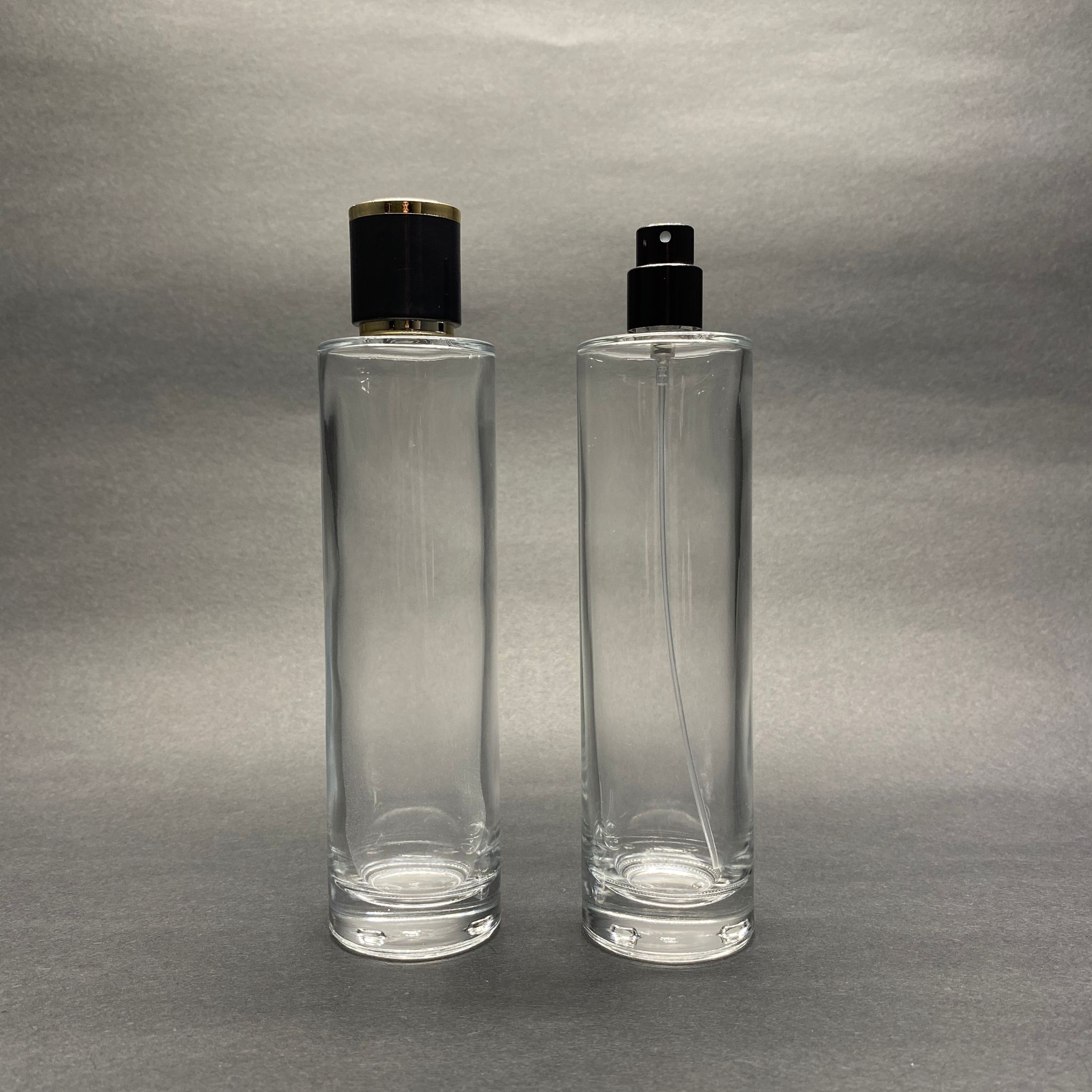 100 Ml Silindir Model Uzun Pealy Parfüm Şişesi - Siyah Metal Spreyli + Gold Siyah Kapaklı (Ağız 15 Mm Geçme Kolay Kapama)