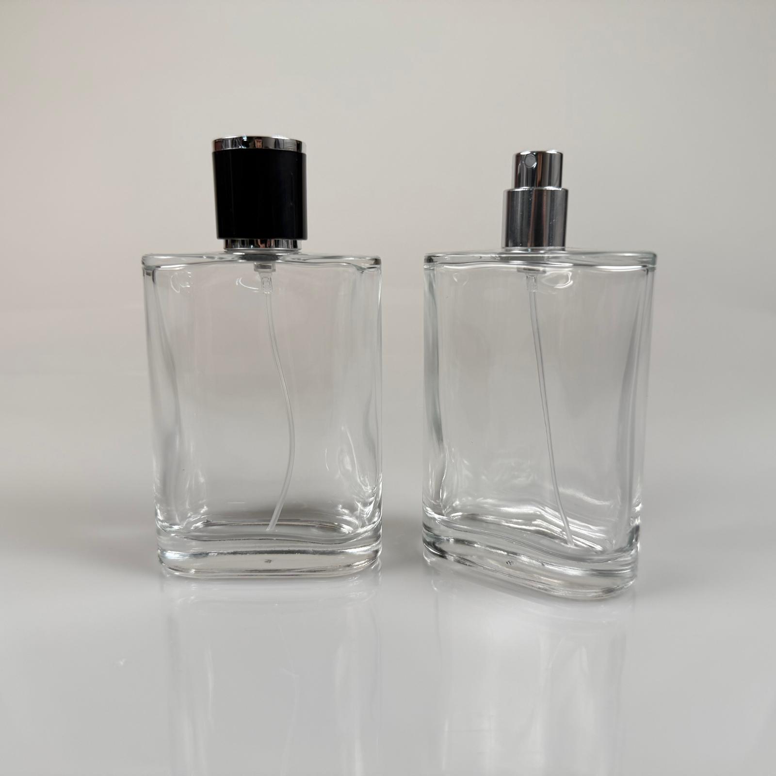100 Ml Yassı Model Ceo Parfüm Şişesi - Gümüş Metal Spreyli + Gümüş Siyah Kapaklı (Ağız 15 Mm Geçme Kolay Kapama)