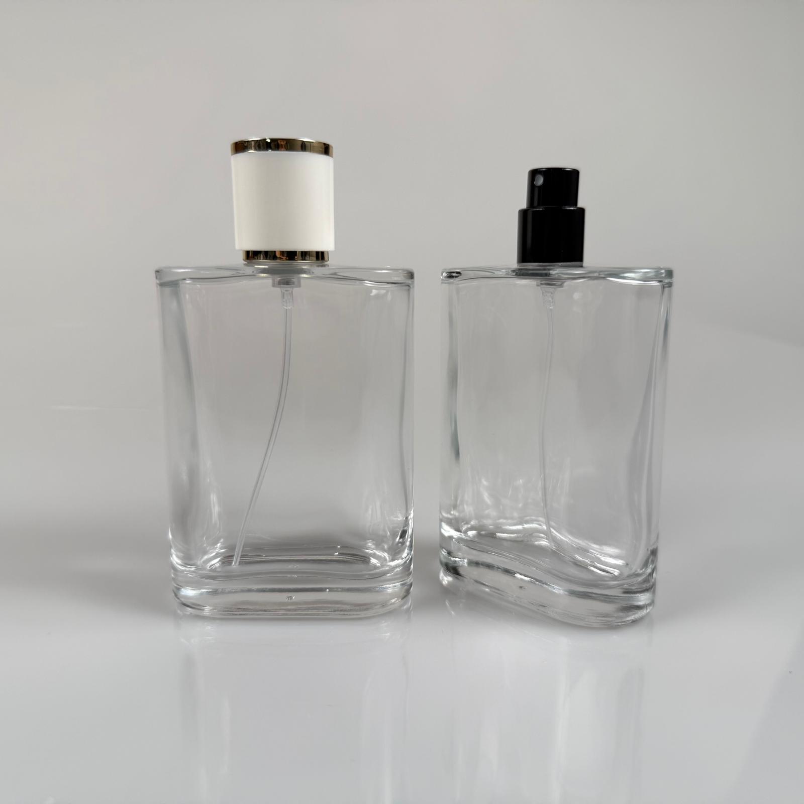 100 Ml Yassı Model Ceo Parfüm Şişesi - Siyah Metal Spreyli + Gold Beyaz Kapaklı (Ağız 15 Mm Geçme Kolay Kapama)