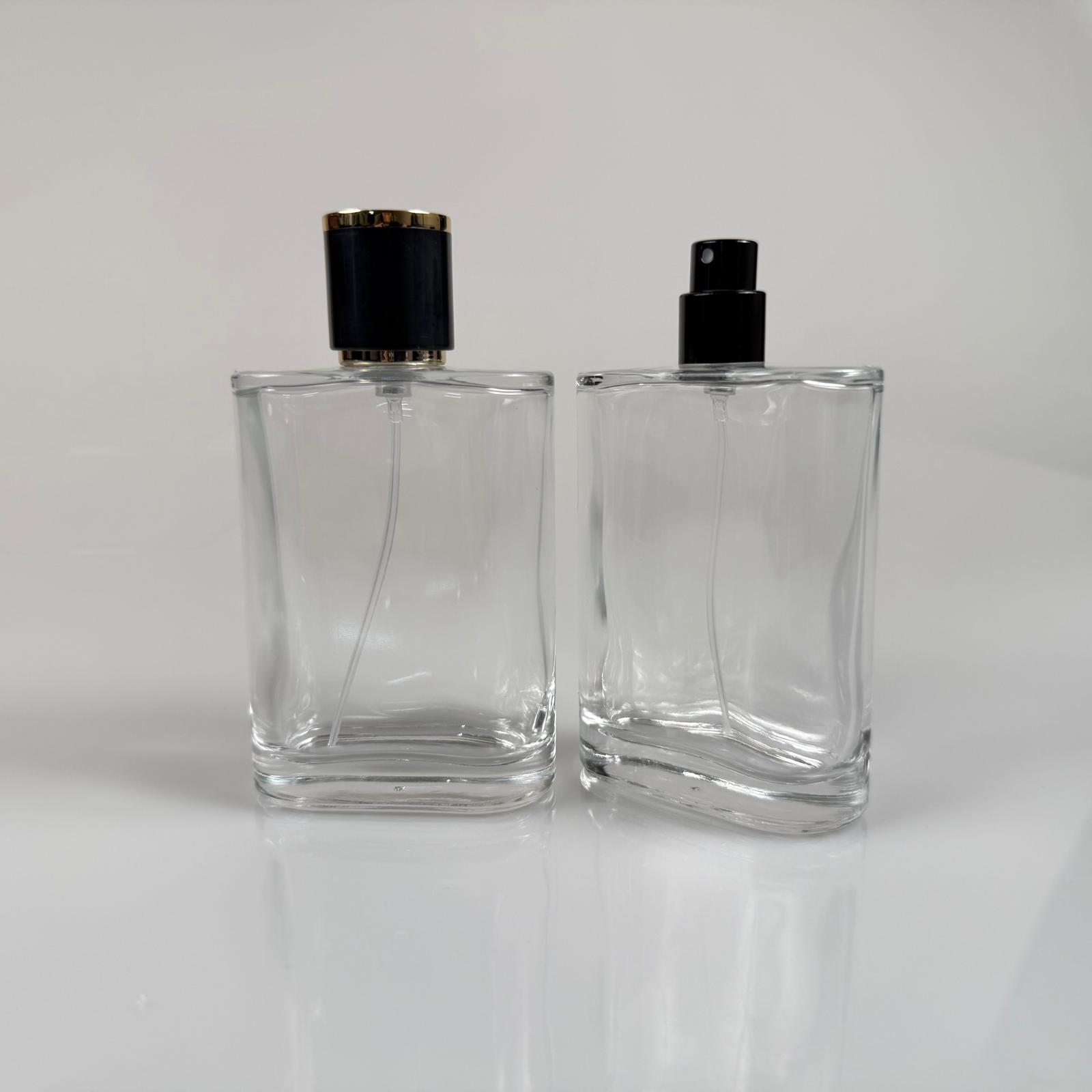 100 Ml Yassı Model Ceo Parfüm Şişesi - Siyah Metal Spreyli + Gold Siyah Kapaklı (Ağız 15 Mm Geçme Kolay Kapama)