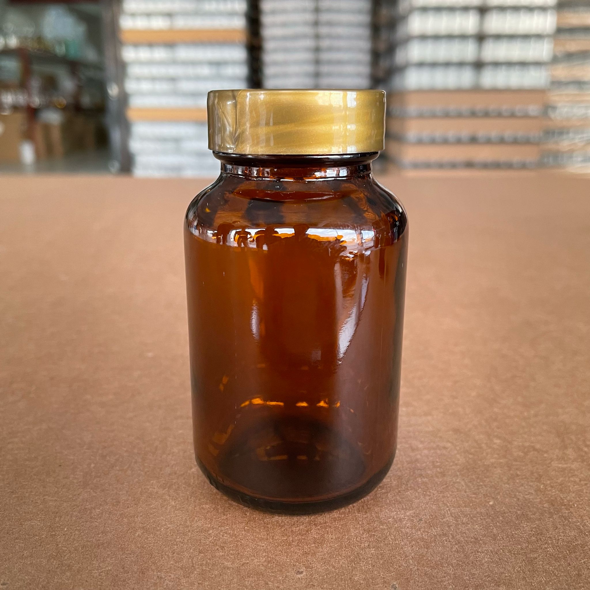 120 Cc Amber Cam Tablet Şişesi - Gold Kapaklı - 120 Ml (Silme 133 Ml) Kapsül Kutusu - İlaç Şişesi - Medikal Hap Şişesi - Farmasötik Kavanoz - Şişecam Kodu 763713