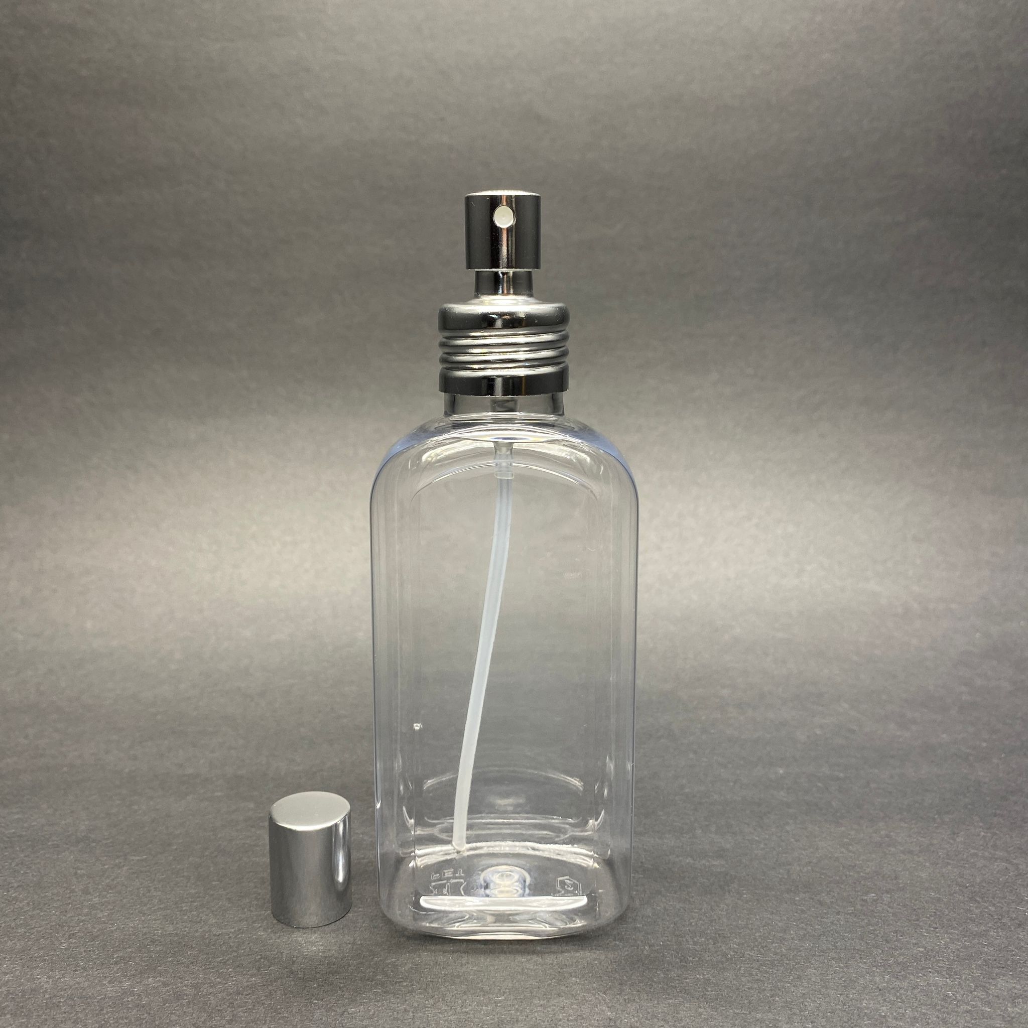 140 Cc Campet Yassı Köşeli Model Parfüm Kolonya Pet Şişe - Metal Spreyli Takım - 140 Ml Lüx Spreyli Parfüm - Kolonya Şişesi (Vidalı Ağız, Manüel Kapanıp Açılabilir)