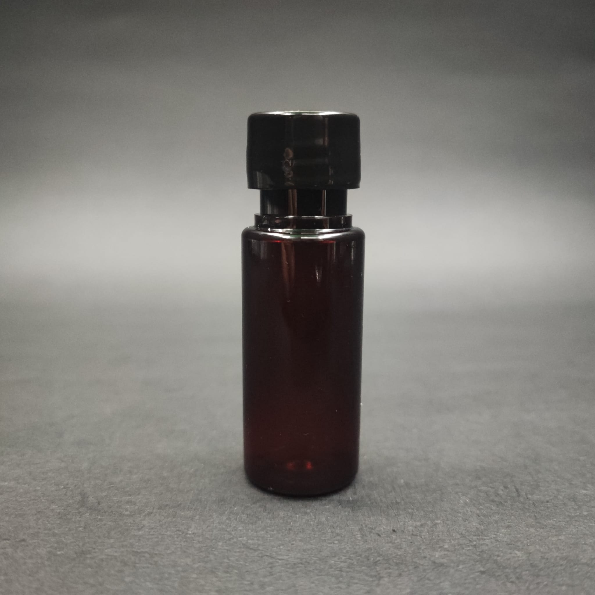 15 Cc Amber Plastik Şişe + Kendinden Contalı Sızdırmaz Siyah Kapak  - 15 Ml Kapaklı Pet Şişe