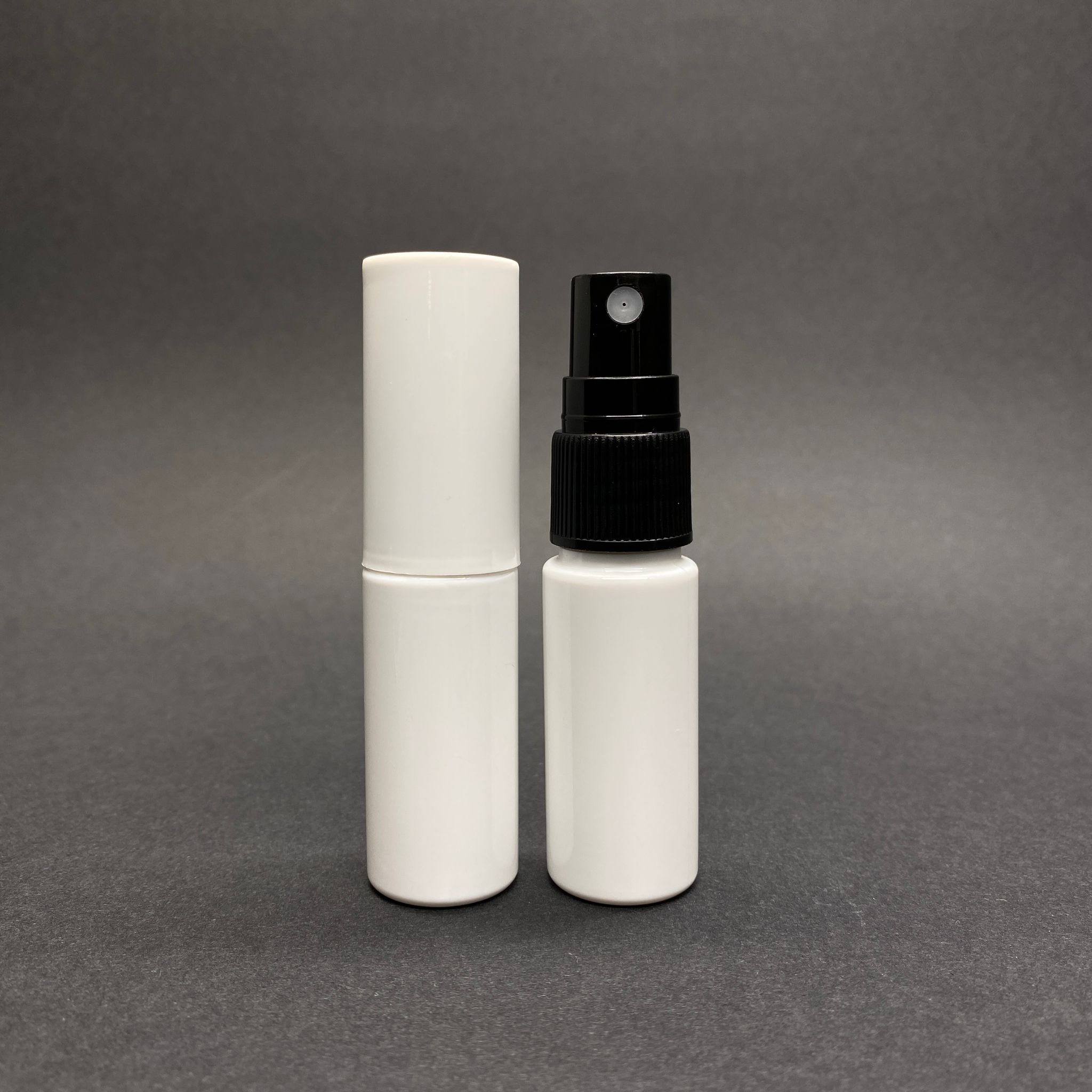 15 Cc Beyaz Parfüm Şişesi Plastik - Siyah Sprey + Beyaz Kapak - 15 Ml Parfüm Şişesi Pet