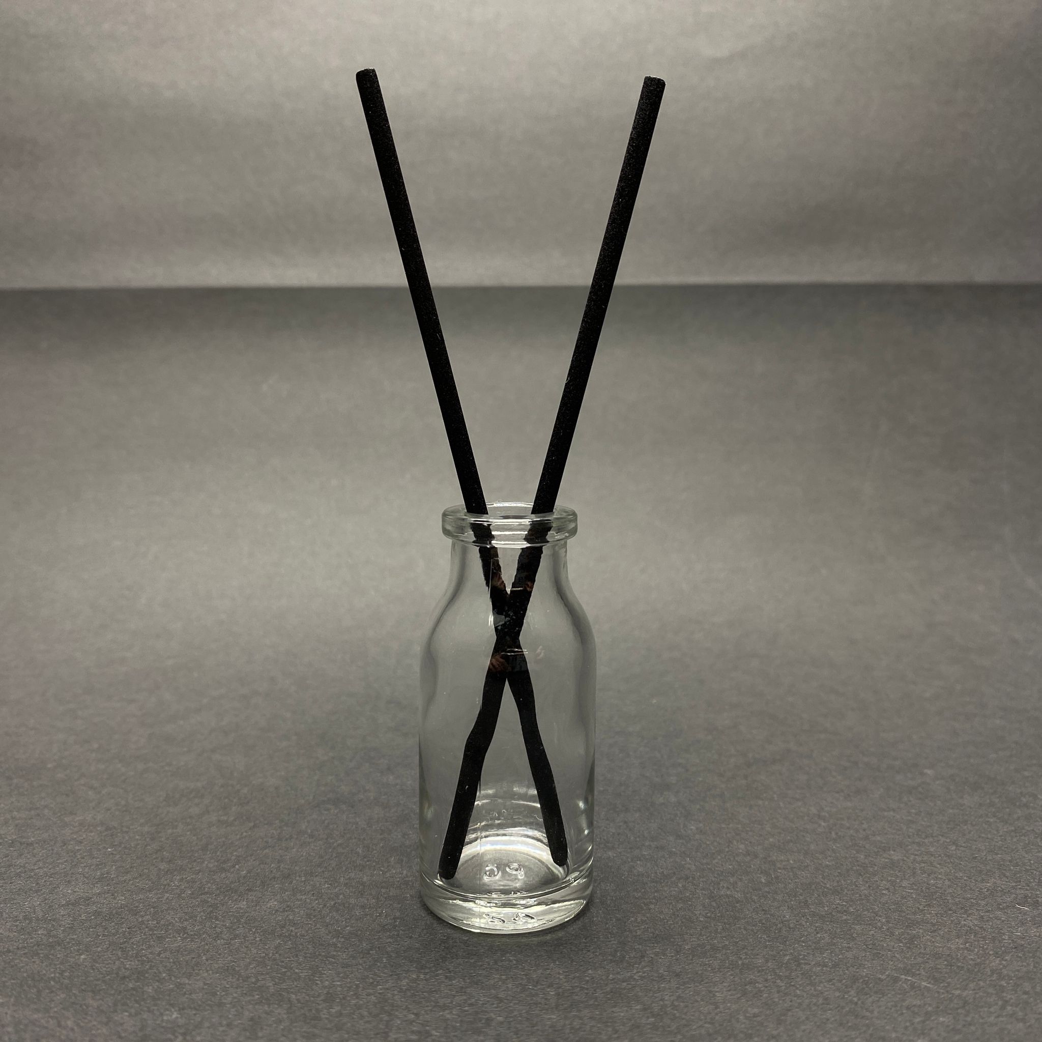 15 Cc Cam Bambu Oda Kokusu Şişesi - 15 Ml Çubuklu Bambu Oda Kokusu Şişesi - Difüzör Şişe- Cam Şişe + Plastik Kapak + Fiber Siyah Bambu Çubuk