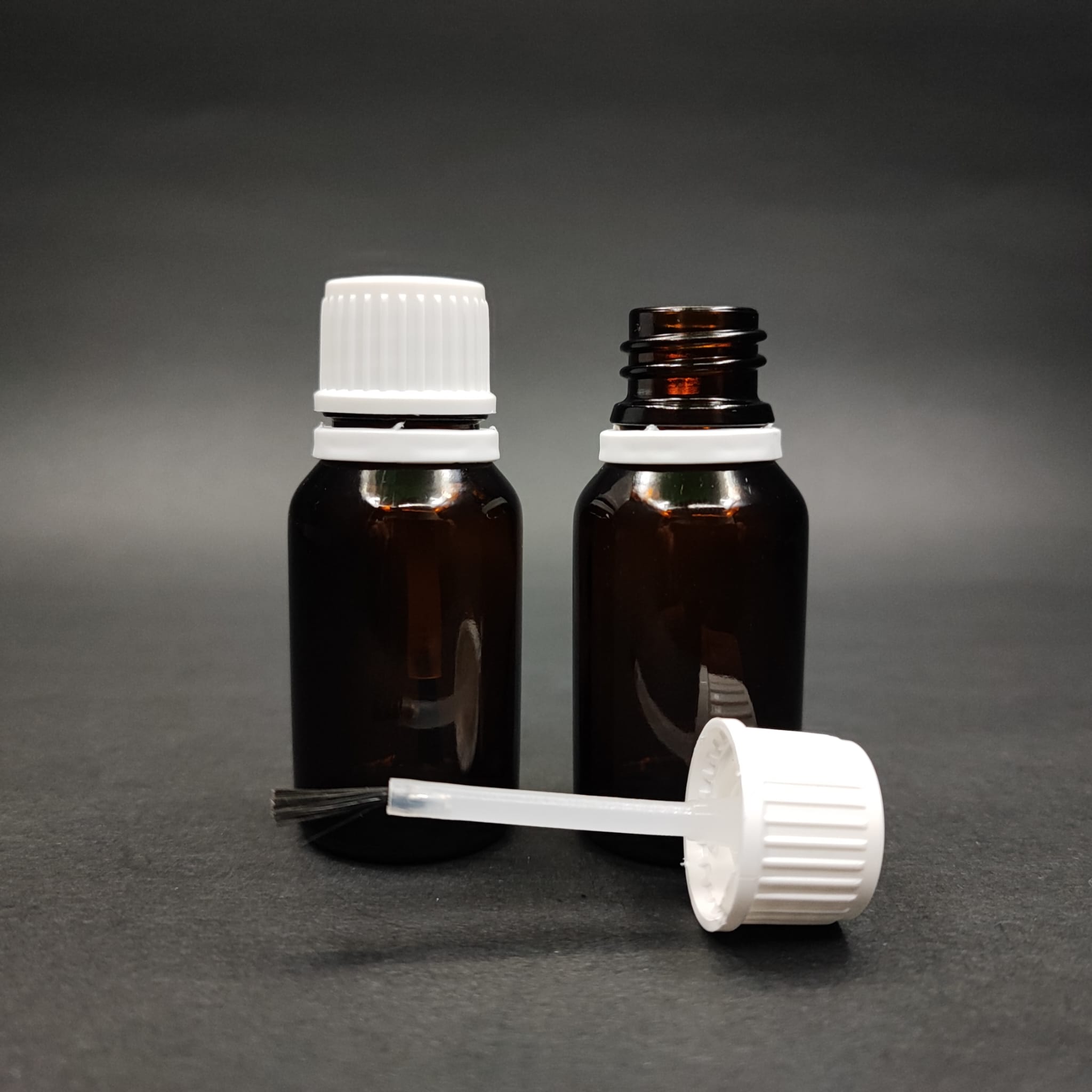 15 Cc Fırçalı Amber Cam Şişe - 15 Ml Kapaklı Fırçalı Cam Şişe - Cam Oje Şişesi Fırçalı Beyaz Kapaklı Takım - Boş Oje Şişesi, Fırçalı Şişe, Otomotiv Ve Mobilya İçin Rötüş Boya Şişesi