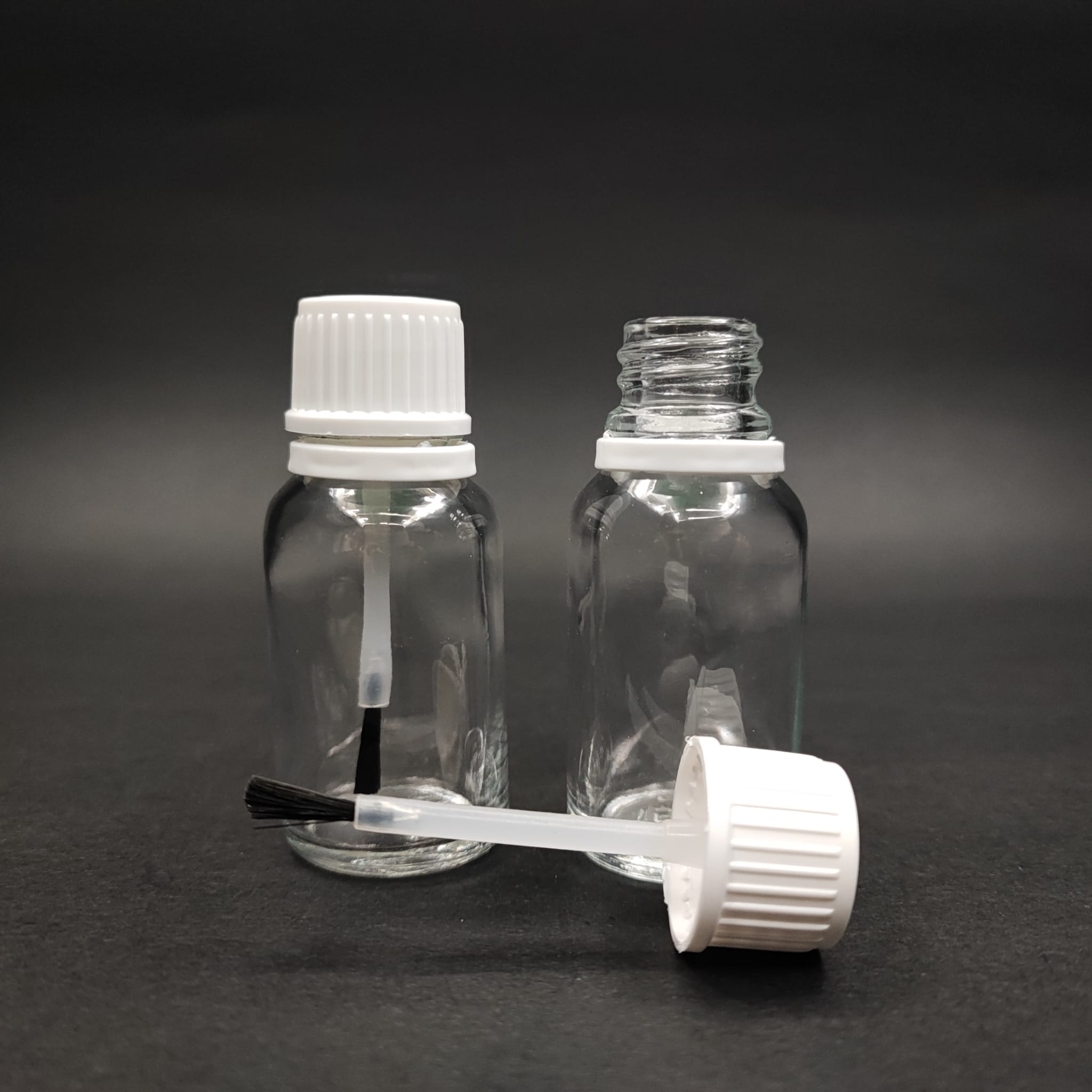 15 Cc Fırçalı Şeffaf Cam Şişe - 15 Ml Kapaklı Fırçalı Cam Şişe - Cam Oje Şişesi Fırçalı Beyaz Kapaklı Takım - Boş Oje Şişesi, Fırçalı Şişe, Otomotiv Ve Mobilya İçin Rötüş Boya Şişesi