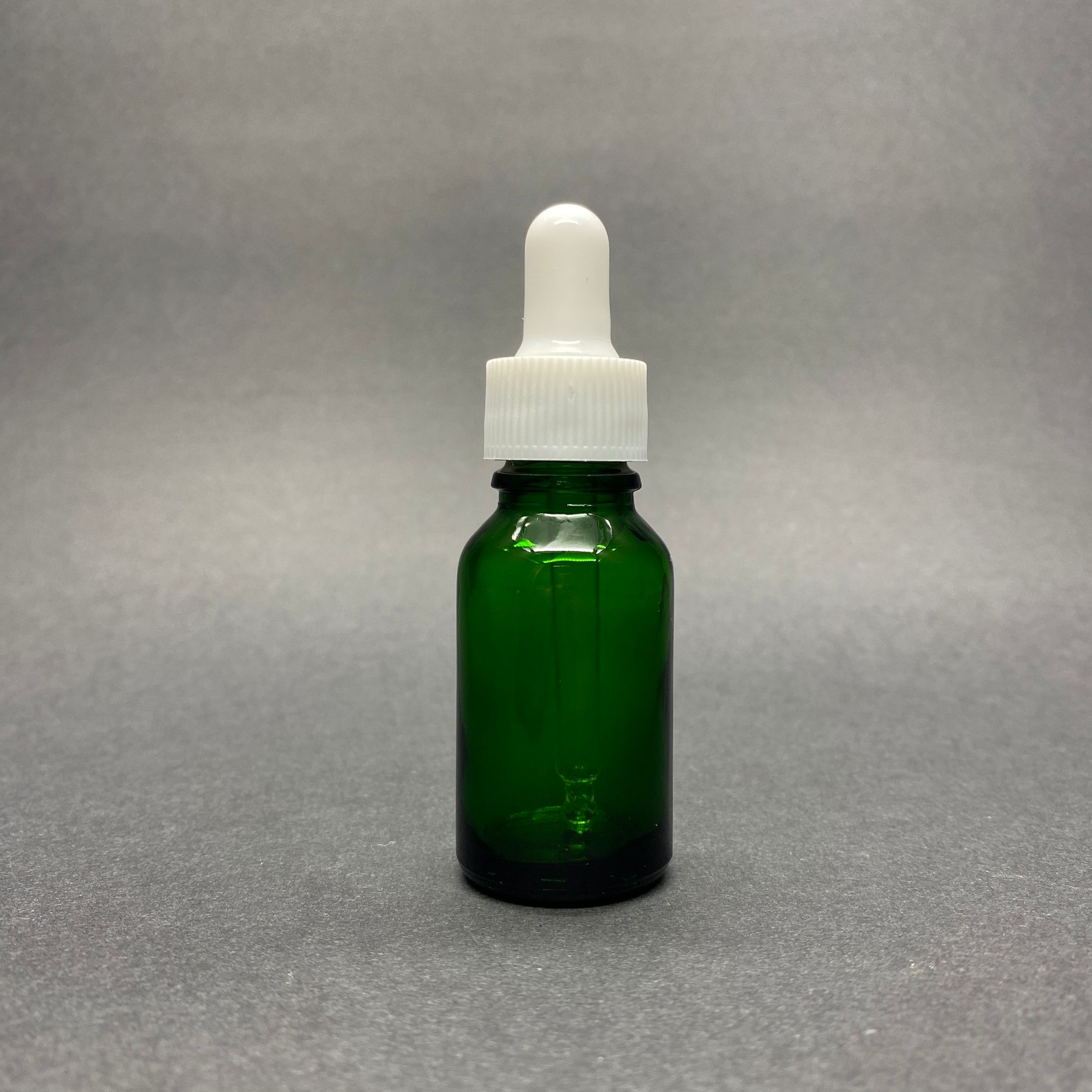 15 Cc Yeşil Cam Damlalıklı Şişe (Beyaz Emzik + Beyaz Delikli Kapak + Cam Pipet) 15 Ml Cam Damlalıklı Yeşil Şişe