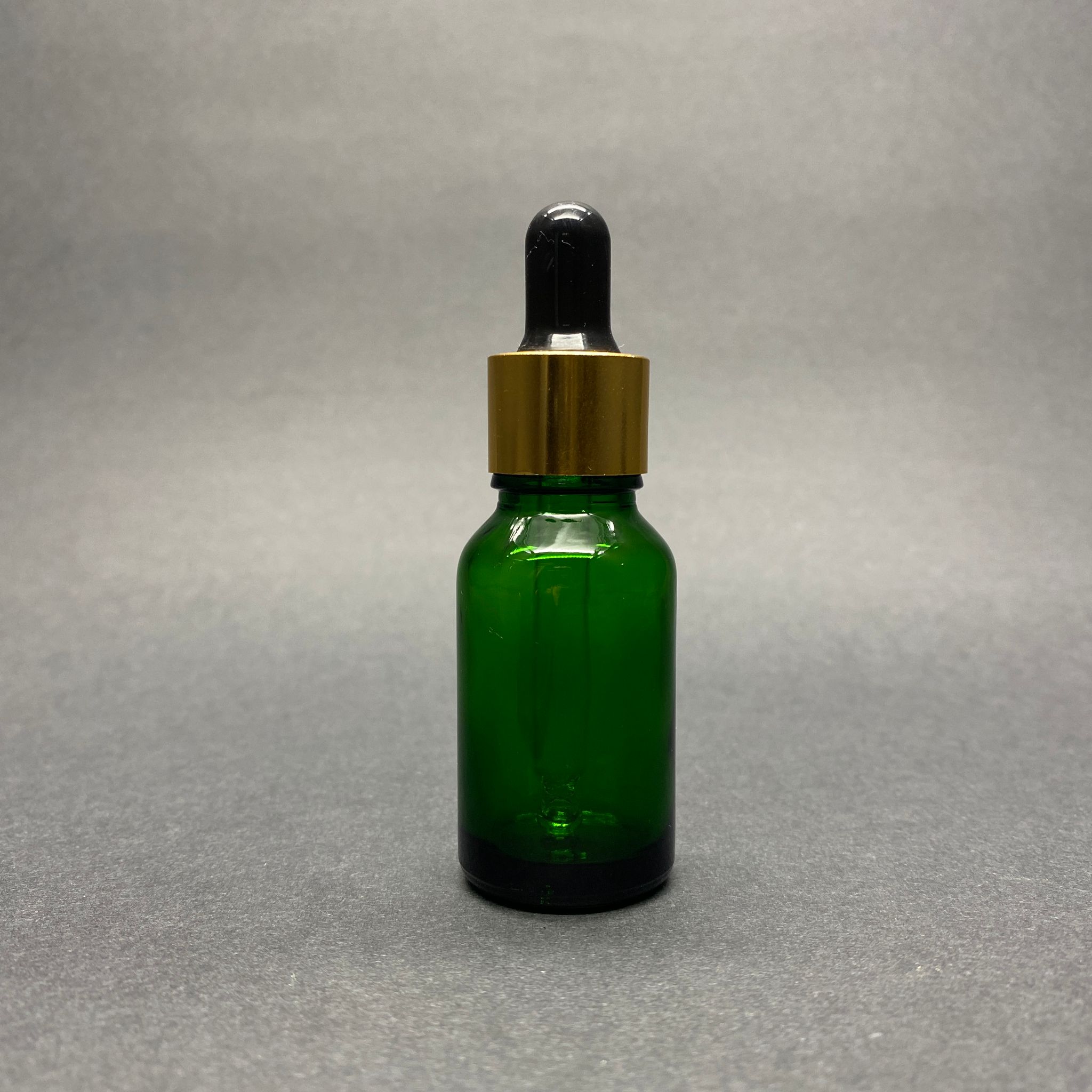 15 Cc Yeşil Cam Damlalıklı Şişe (Siyah Emzik + Gold Metal Delikli Kapak + Cam Pipet) 15 Ml Cam Damlalıklı Yeşil Şişe
