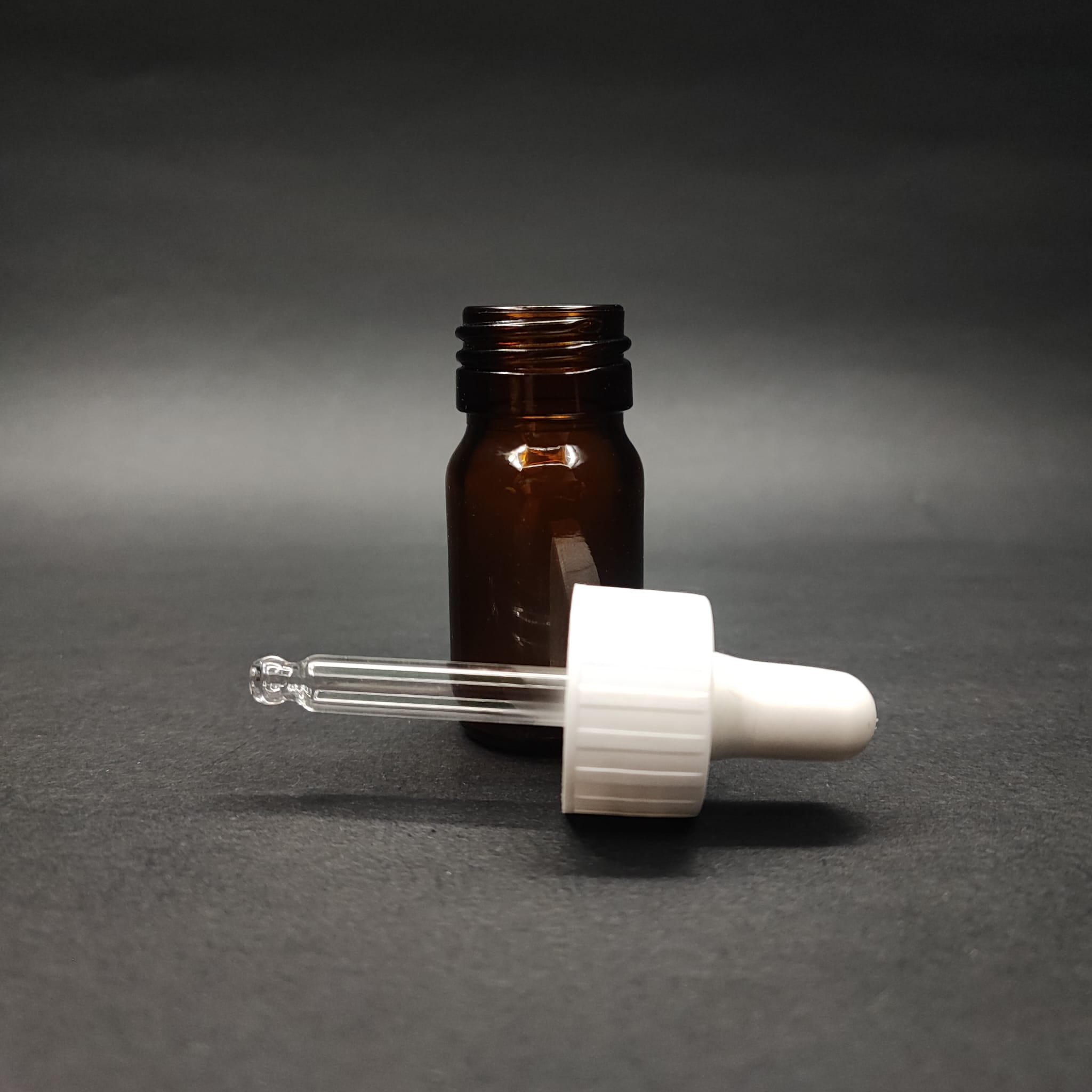 15 Ml Dolumu Kolay, Geniş Ağızlı Cam Damlalıklı Şişe (25 Mm Ağız)  - 15 Cc Beyaz Damlalıklı Cam Ecza Şişesi - Amber Kahverengi