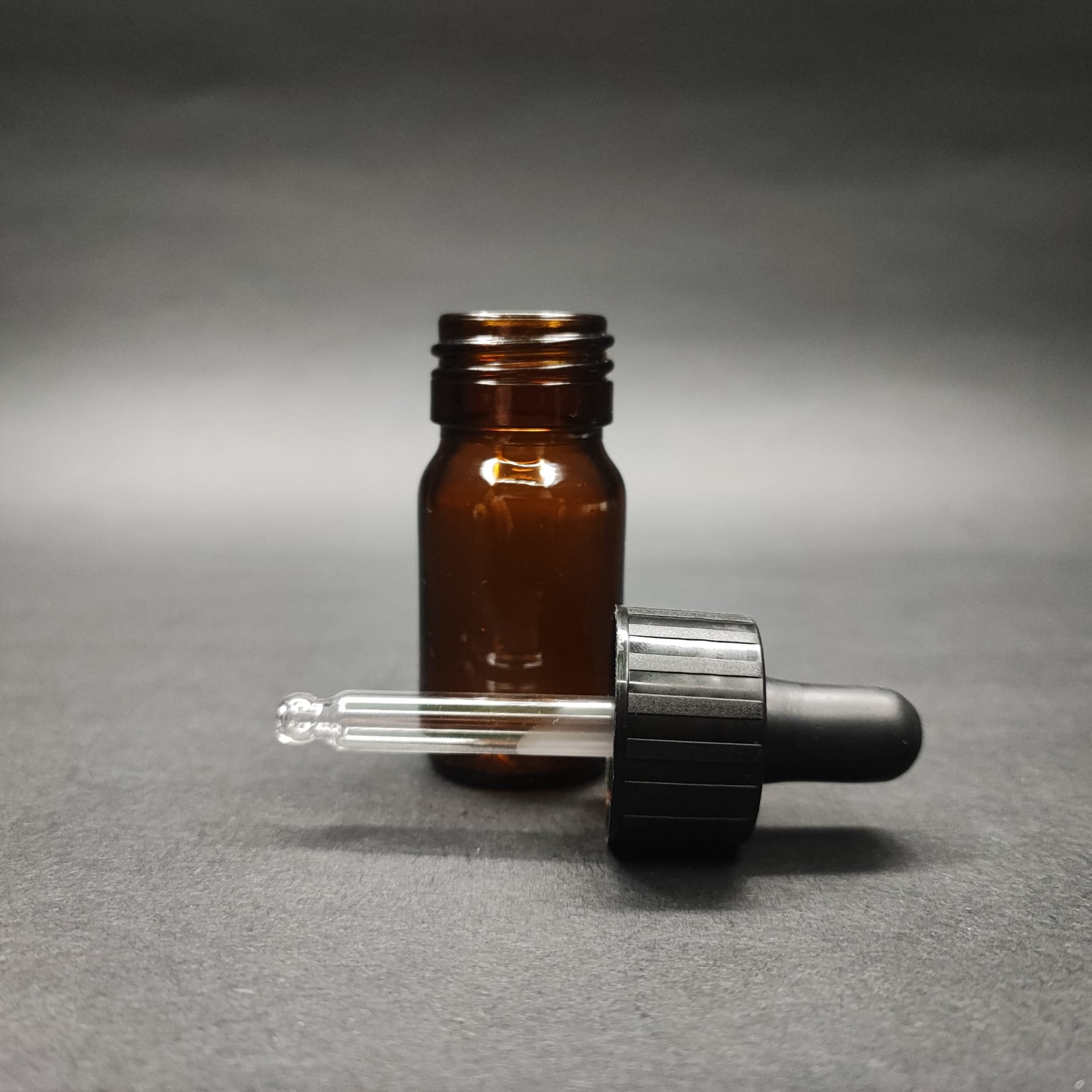 15 Ml Dolumu Kolay, Geniş Ağızlı Cam Damlalıklı Şişe (25 Mm Ağız)  - 15 Cc Siyah Damlalıklı Cam Ecza Şişesi - Amber Kahverengi