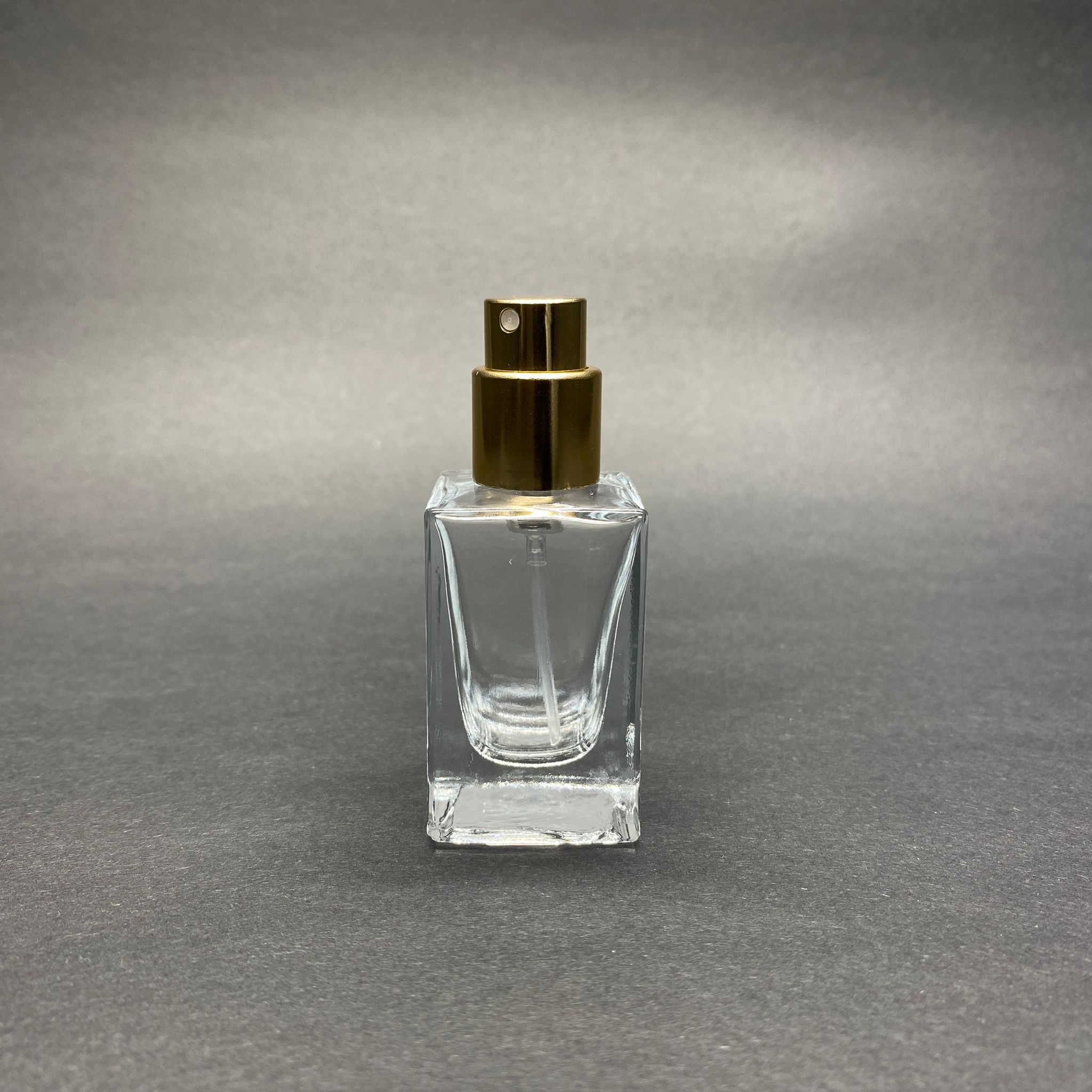 15 Ml Kare Model Bloom Parfüm Şişesi - Gold Metal Spreyli (Ağız 15 Mm Geçme Kolay Kapama)