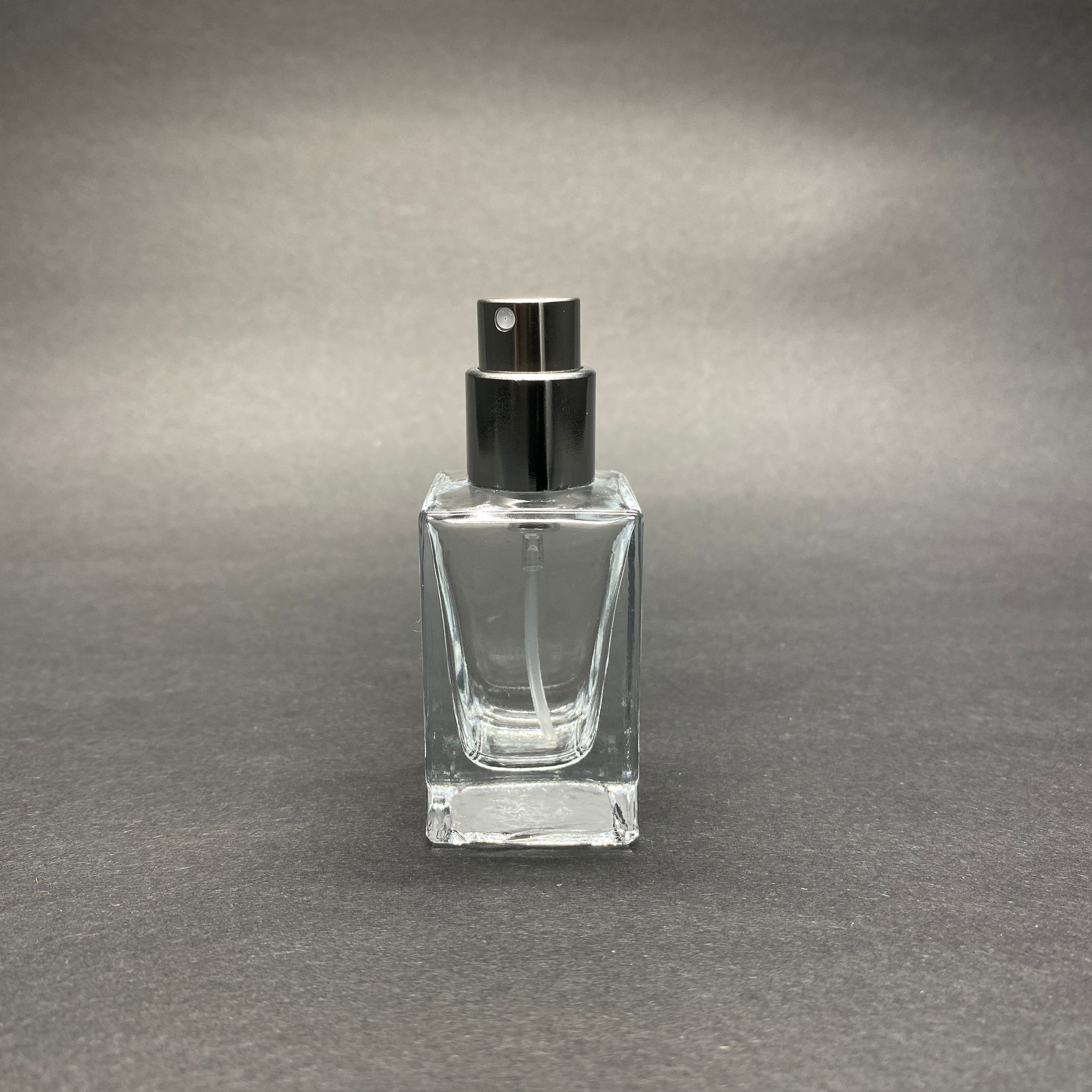 15 Ml Kare Model Bloom Parfüm Şişesi - Gümüş Metal Spreyli (Ağız 15 Mm Geçme Kolay Kapama)