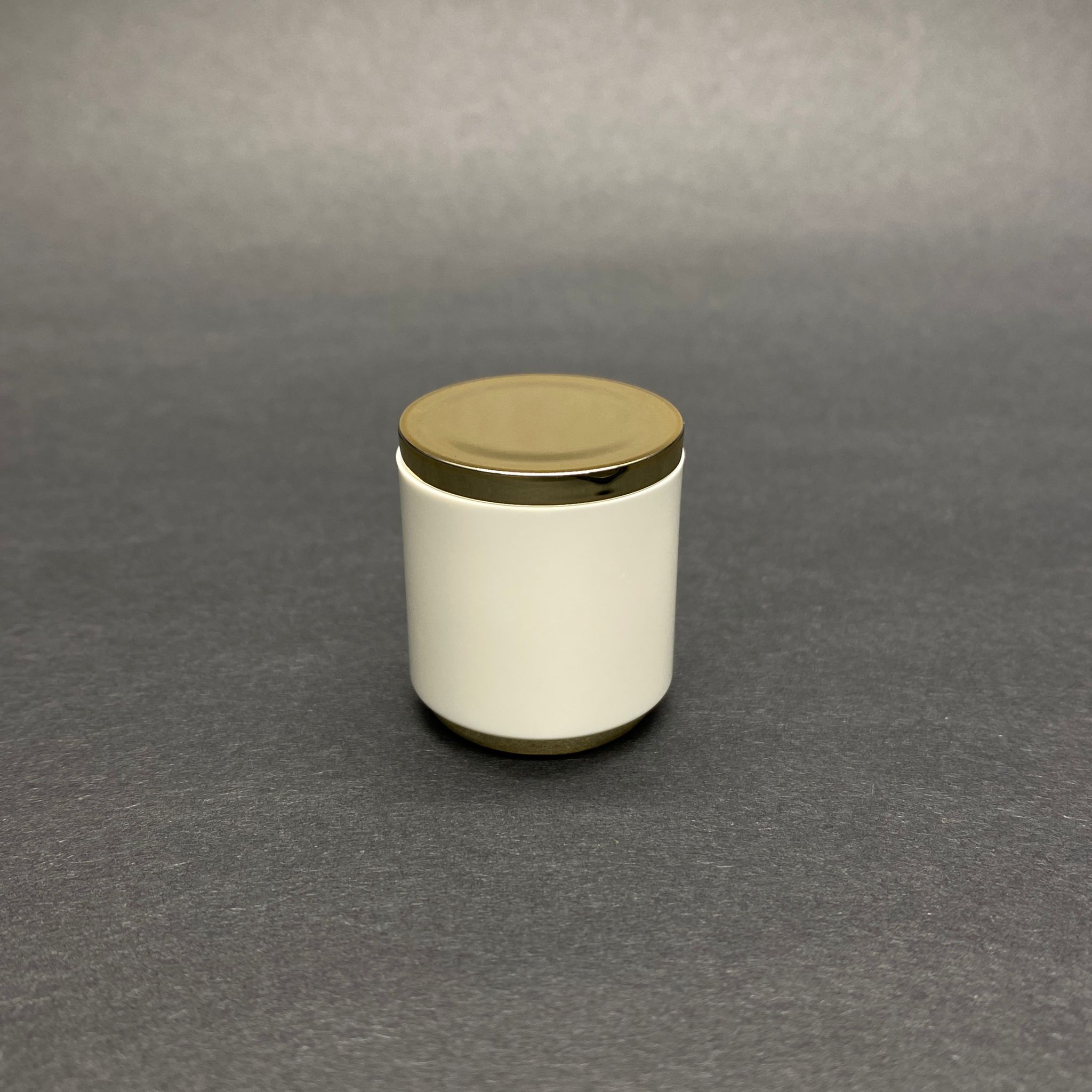 15 Mm Ağız Parfüm Sprey Kapak - Parfüm Spreyi Üzerine Geçme Kapak - Üstü Gold Altı Beyaz