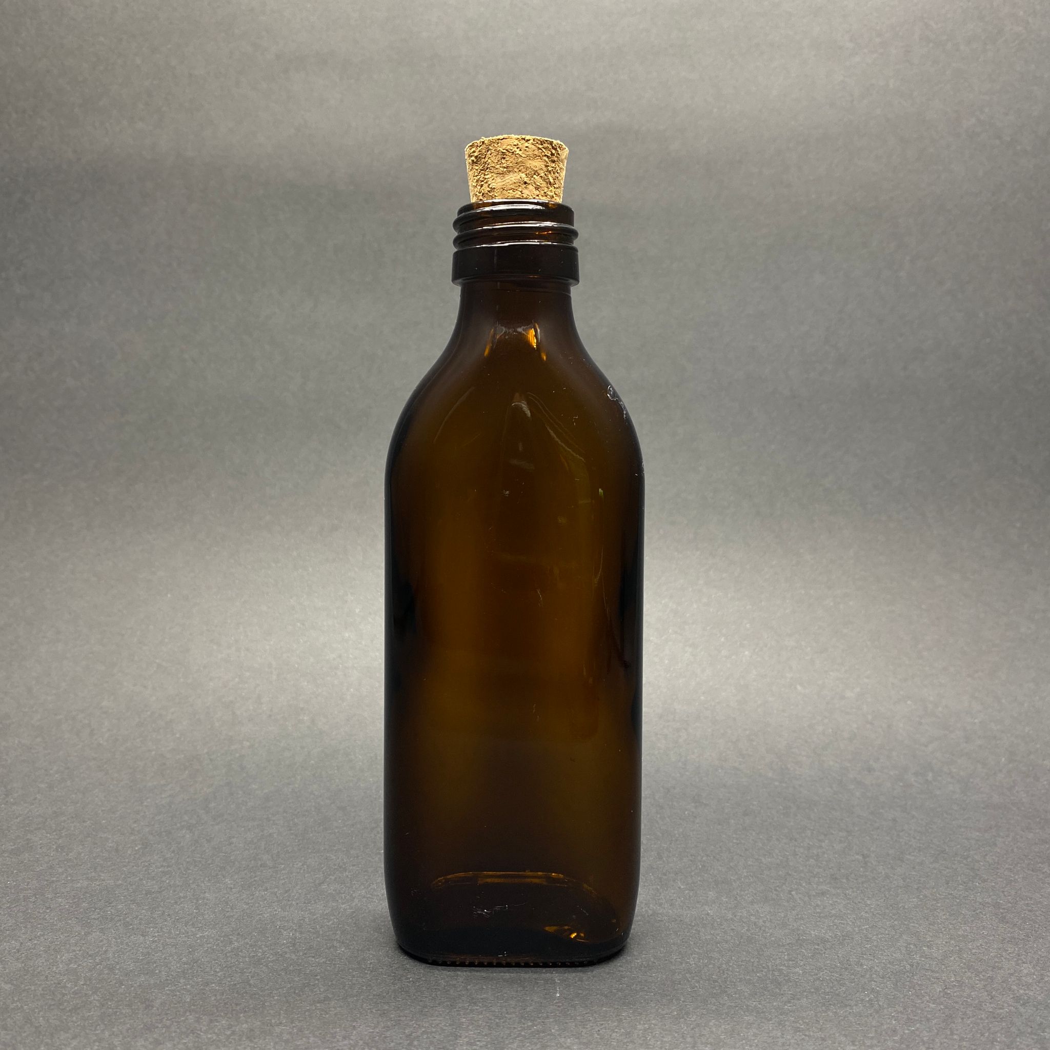 150 Cc Amber  Cam Yassı Mantar Tıpalı Cam Şişe (28 Ağız) - 150 Ml Kahverengi Yassı Mantarlı Cam Şişe