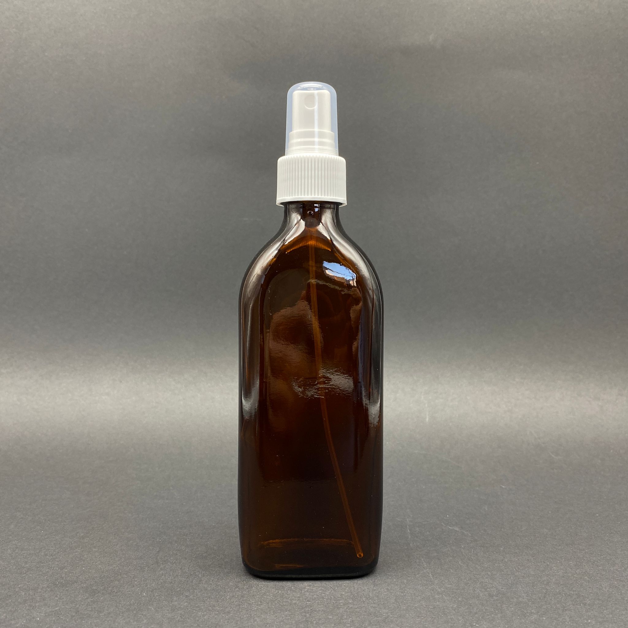 150 Cc Amber Yassı Cam Şişe - Beyaz Spreyli - 150 Ml Spreyli Yassı Cam Şişe