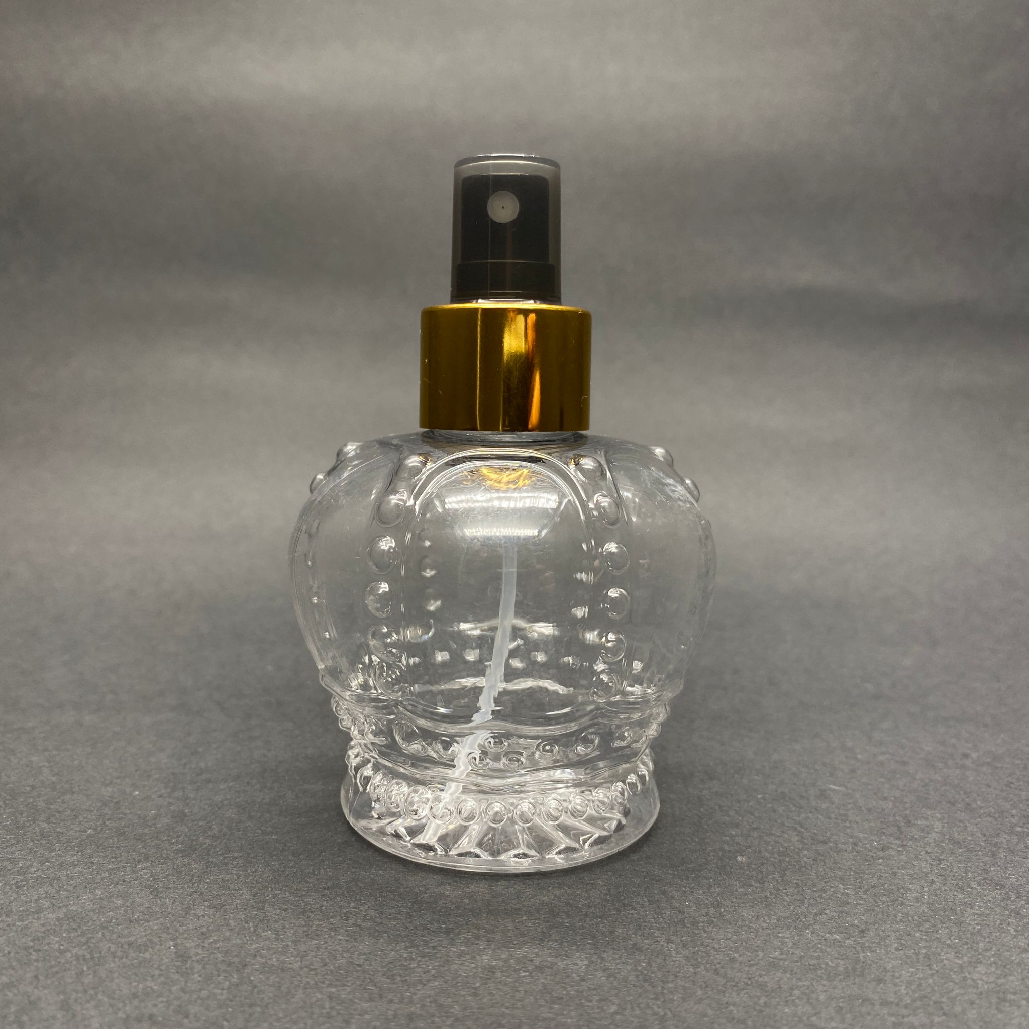 150 Cc Kral Tacı Model Gold Metal Spreyli Plastik Şişe - 150 Ml Spreyli Plastik Şişe