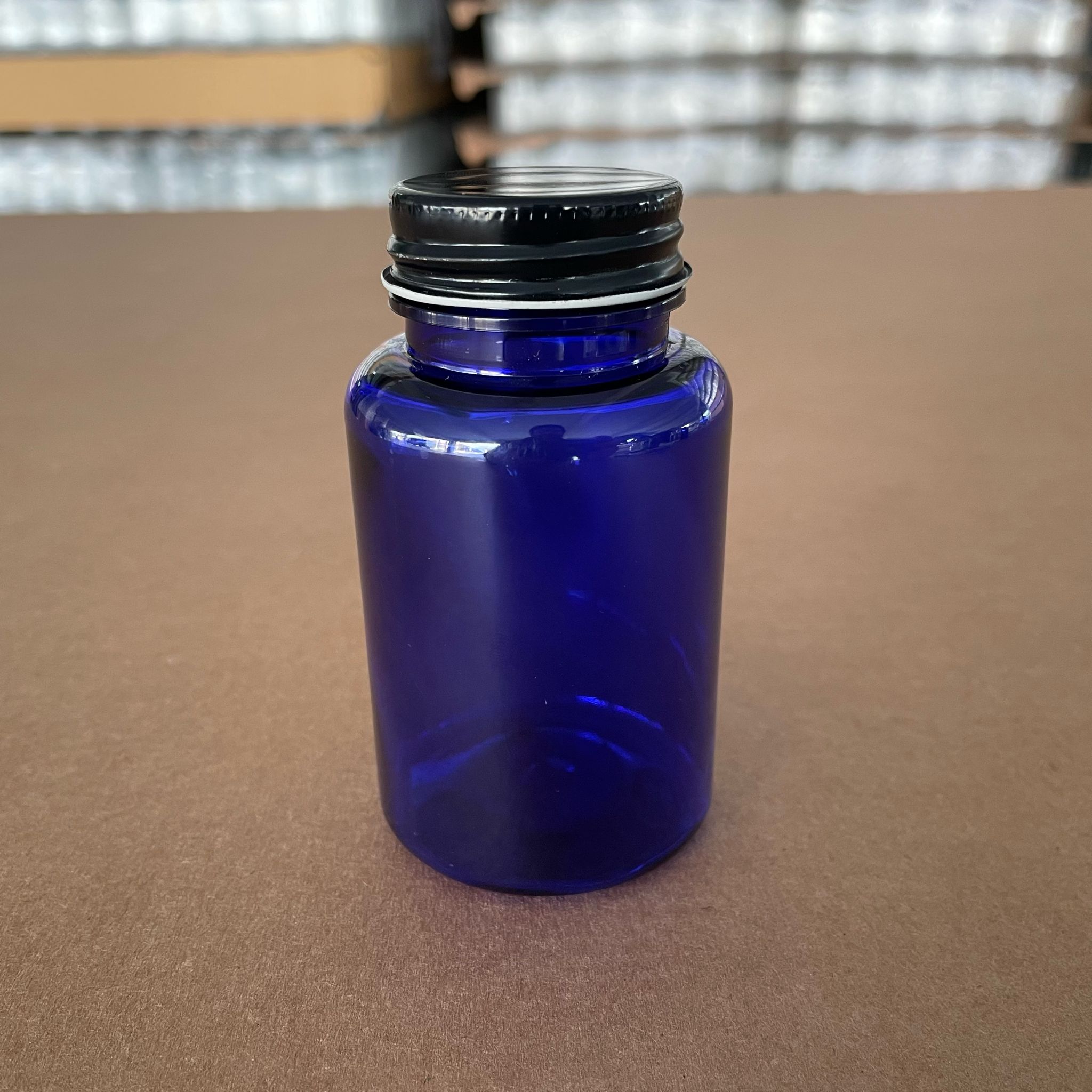 150 Cc Mavi Pet Tablet Şişesi - Siyah Metal Kapaklı - 150 Ml Kapsül Kutusu - İlaç Şişesi - Medikal Hap Şişesi - Farmasötik Kavanoz