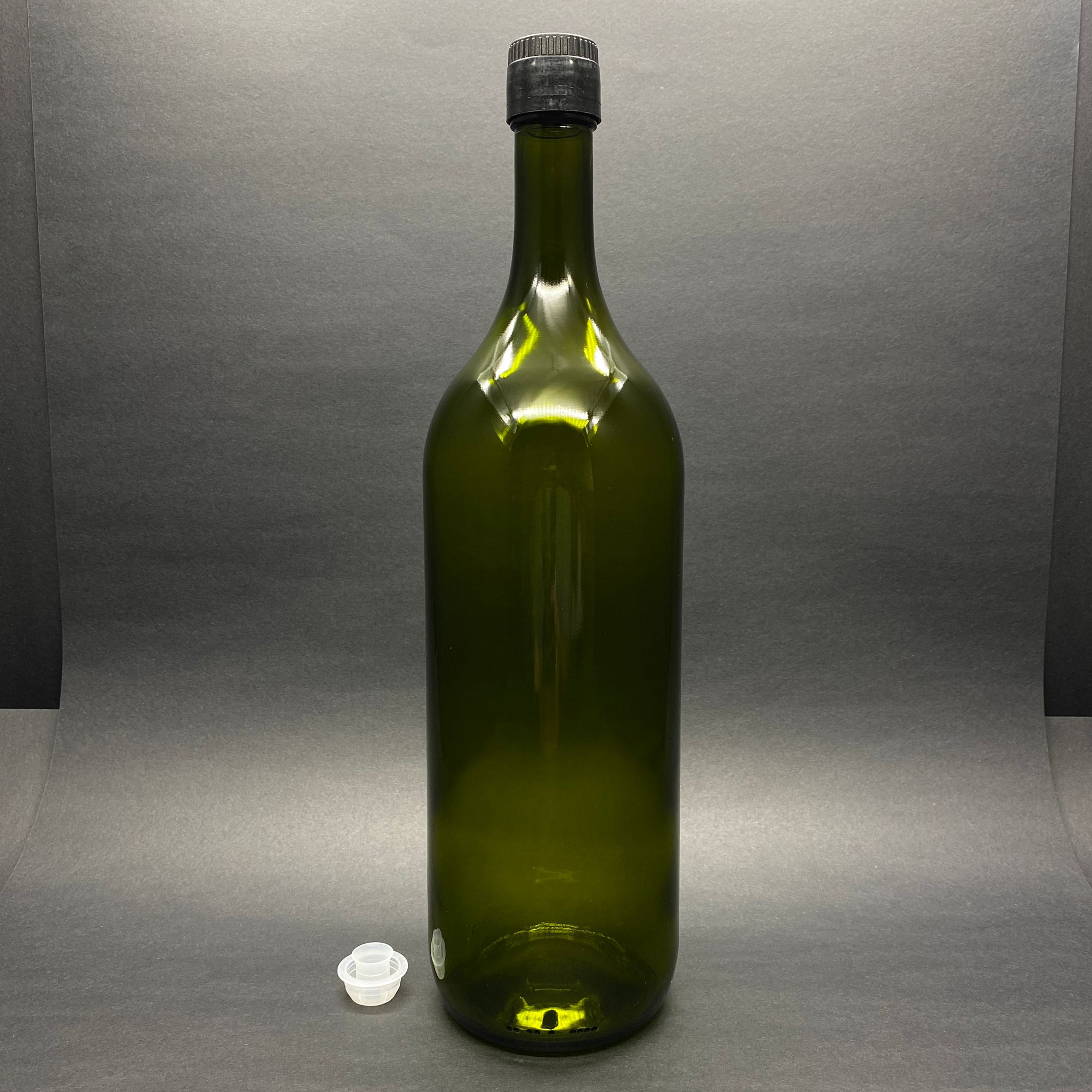1500 Cc Cam Şişe Yeşil - Siyah Akıtıcılı Drop Stop Kapaklı - 1500 Ml Cam Şişe - 1,5 Lt Cam Şişe