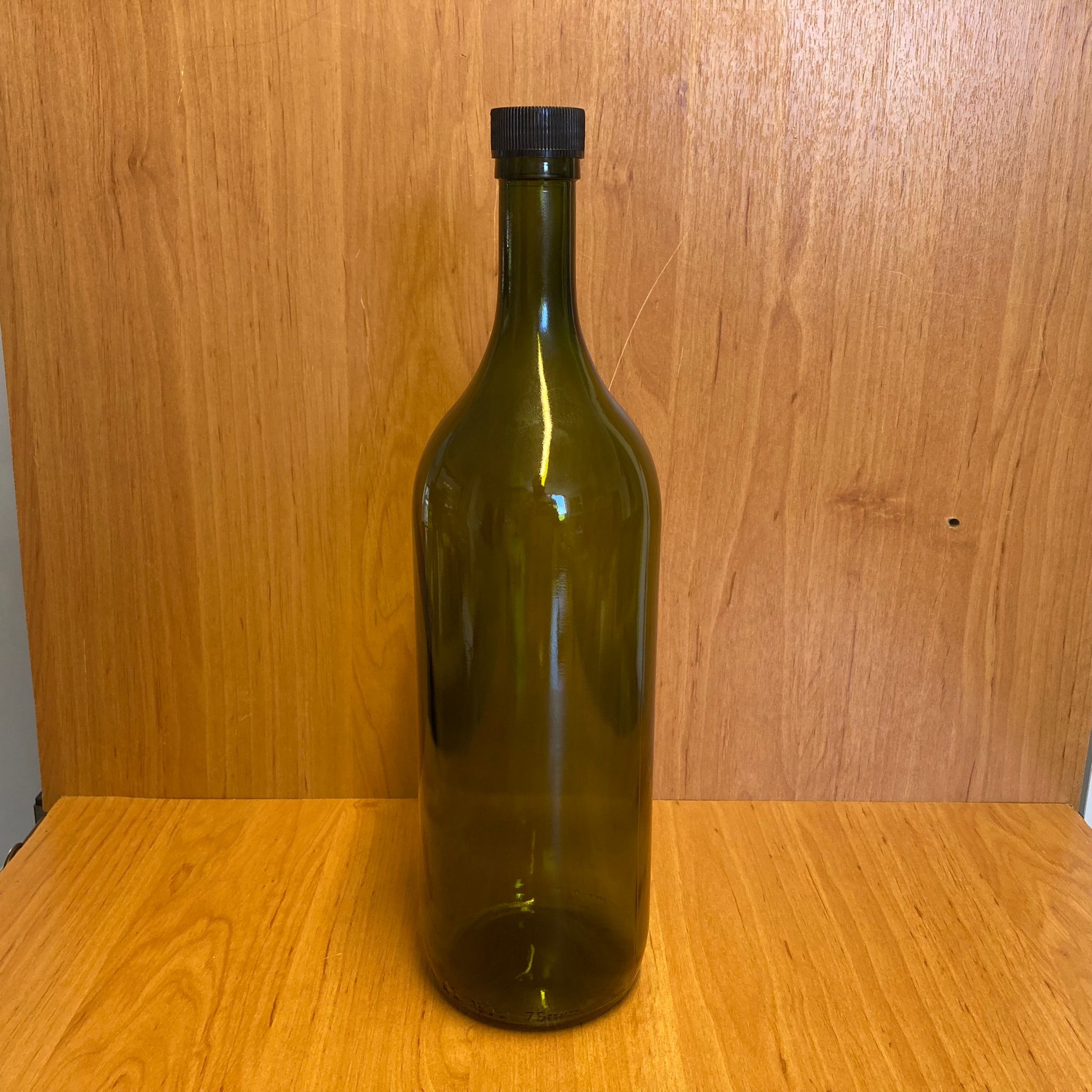 1500 Cc Yeşil Cam Şişe - Siyah Plastik Kapaklı - 1500 Ml Cam Şişe - 1,5 Litre Cam Şişe