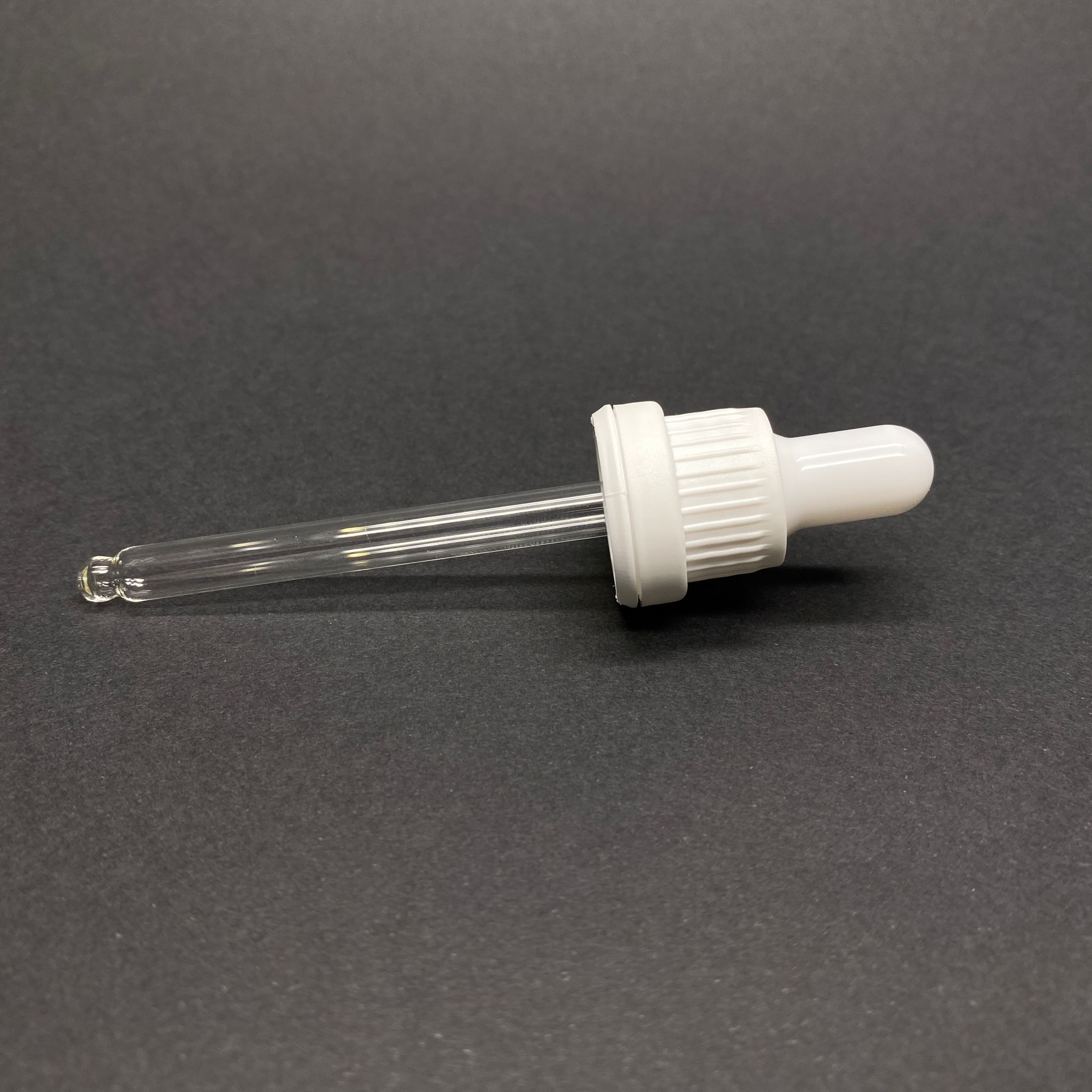 18 Mm Cam Damlalık Takım - Parlak Beyaz Emzik+Delikli Beyaz Kilitli Plastik Kapak+Cam Pipet - 50 Cc Dropper Şişeler İçin