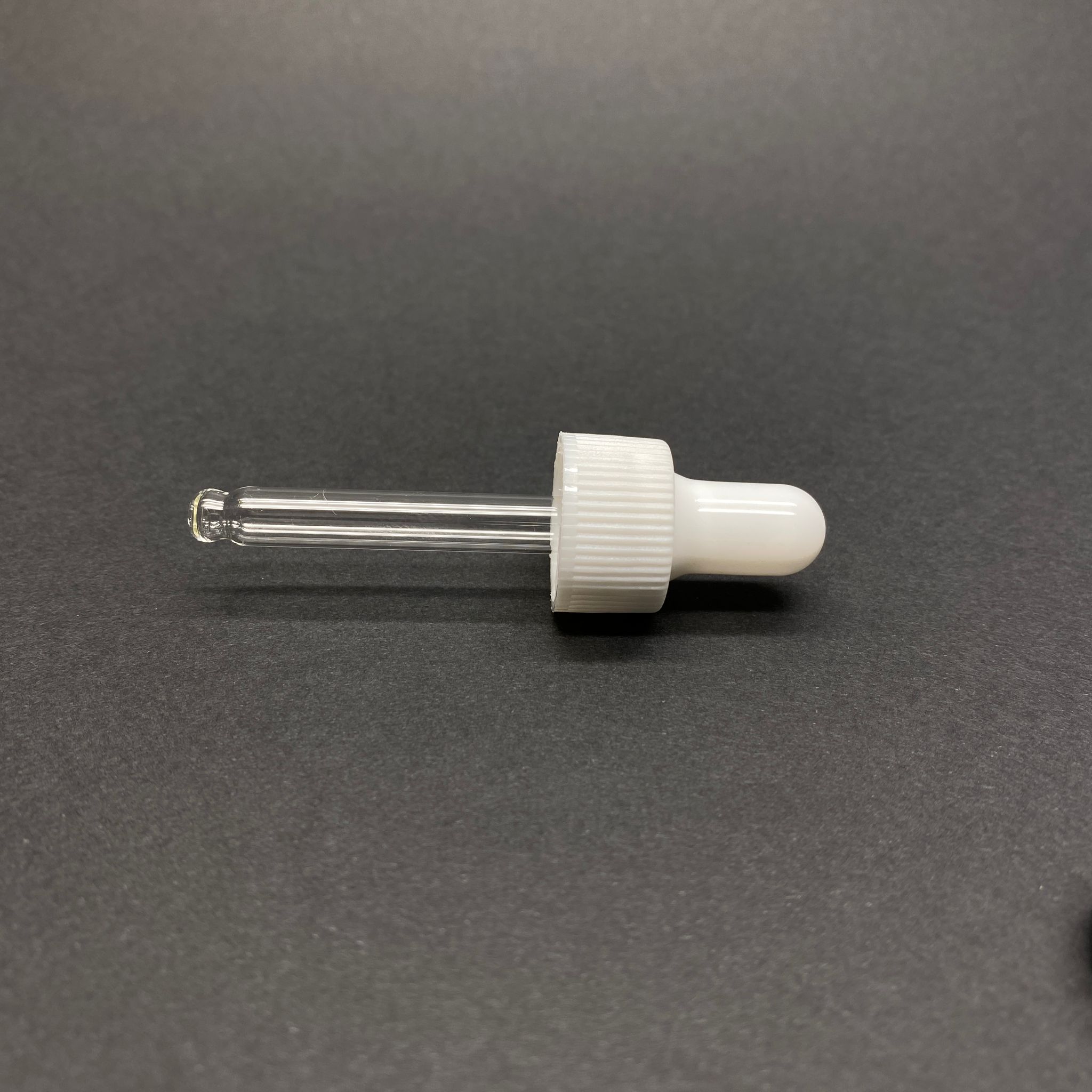 18 Mm Cam Damlalık Takım - Parlak Beyaz Emzik+Delikli Beyaz Plastik Kapak+Cam Pipet - 10 Cc Dropper Şişeler İçin