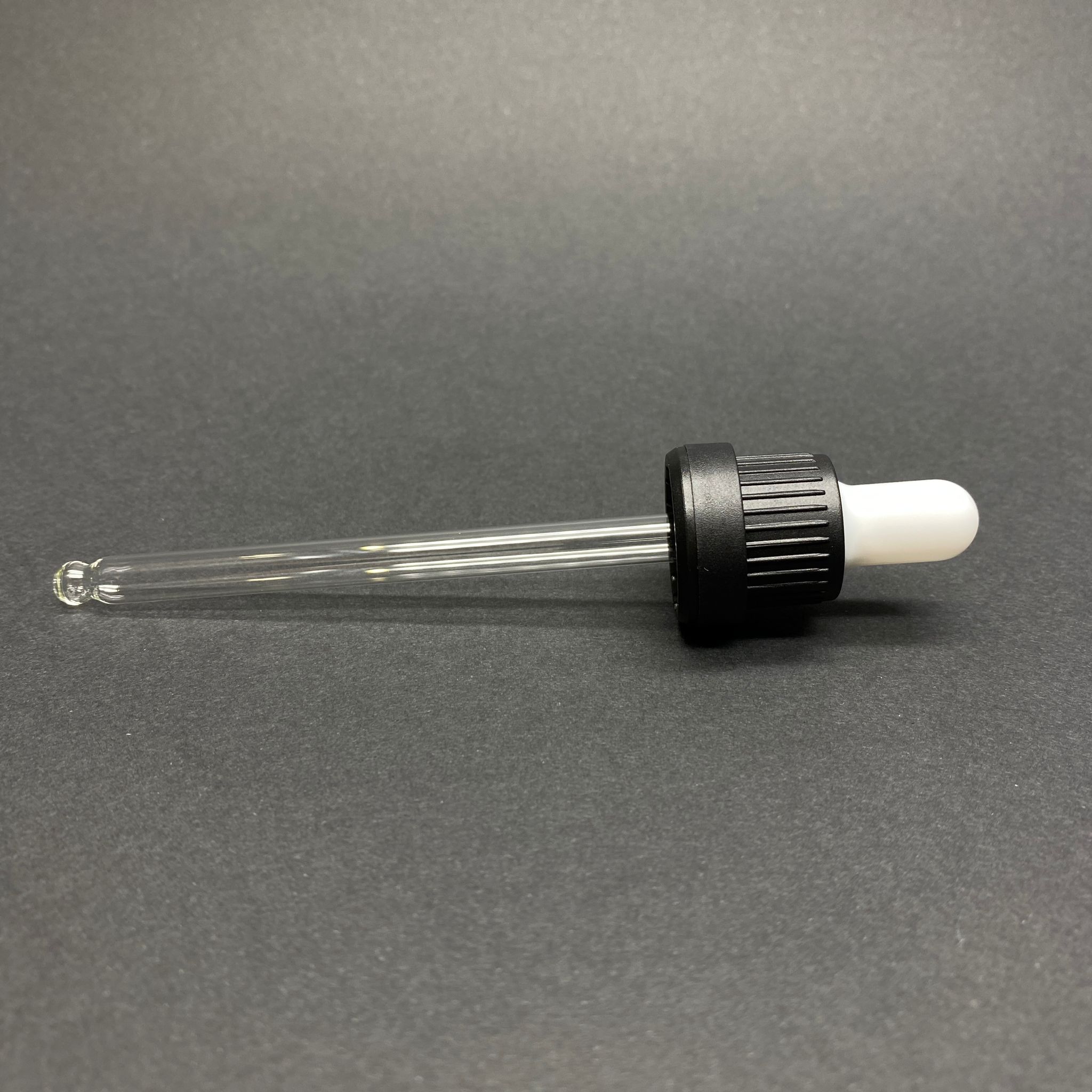 18 Mm Cam Damlalık Takım - Parlak Beyaz Emzik+Delikli Siyah Kilitli Plastik Kapak+Cam Pipet - 100 Cc Dropper Şişeler İçin