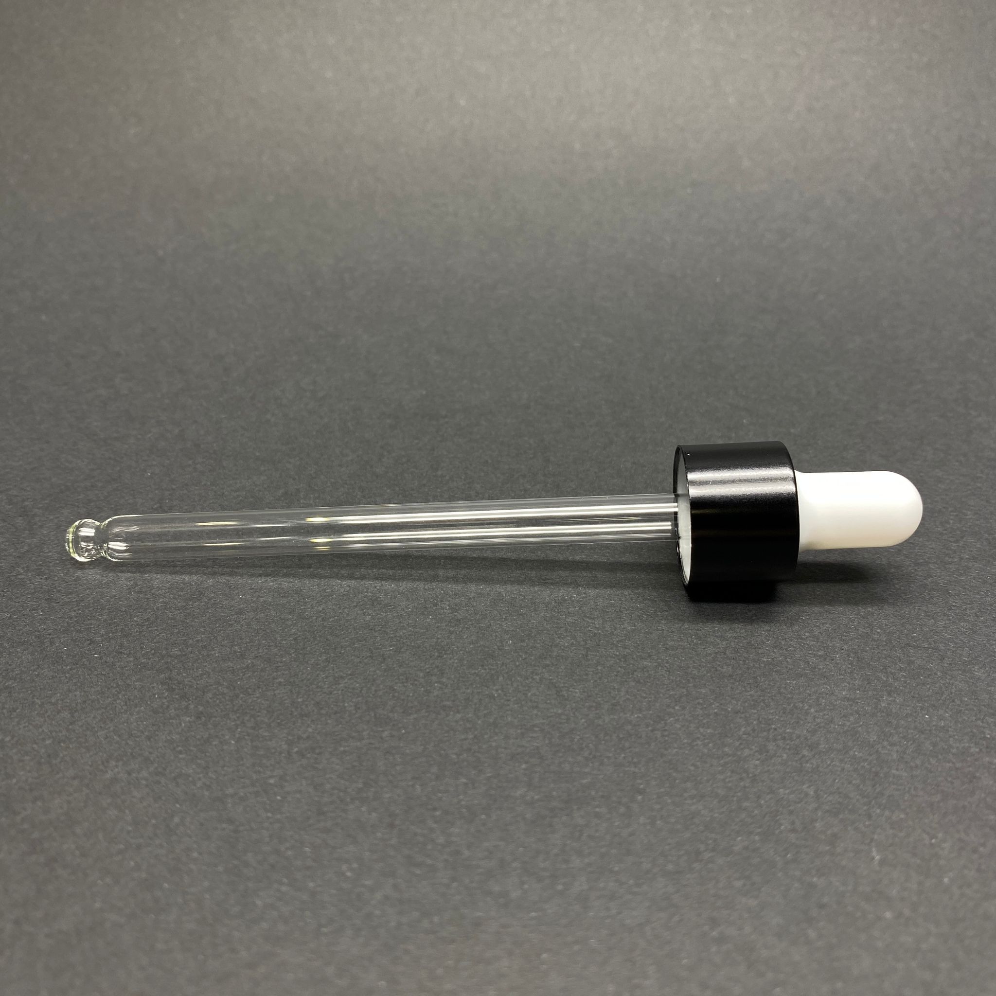 18 Mm Cam Damlalık Takım - Parlak Beyaz Emzik+Delikli Siyah Metal Kapak+Cam Pipet - 100 Cc Dropper Şişeler İçin