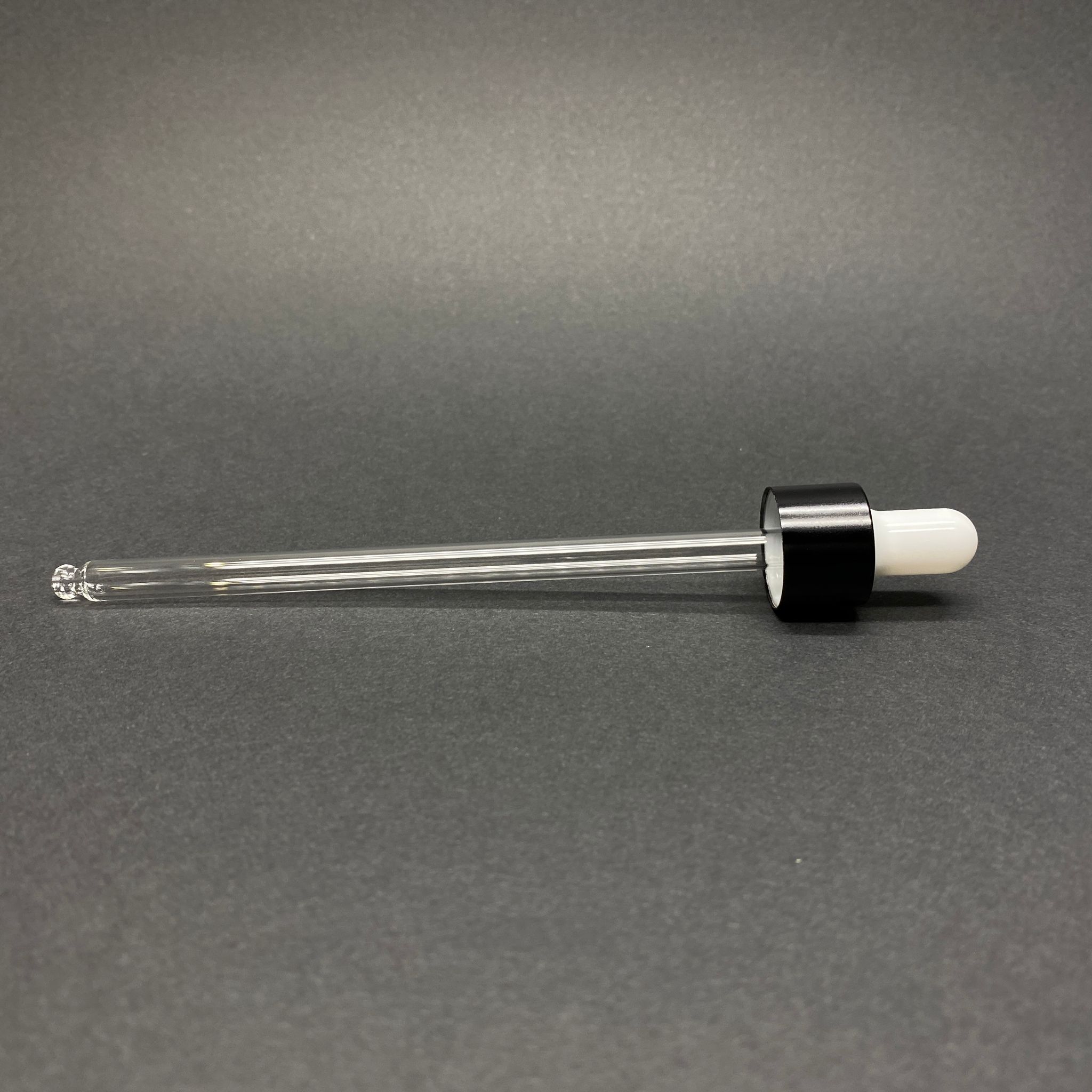 18 Mm Cam Damlalık Takım - Parlak Beyaz Emzik+Delikli Siyah Metal Kapak+Cam Pipet - Takılacağı Şişe  En Az 14 Cm Olmalı