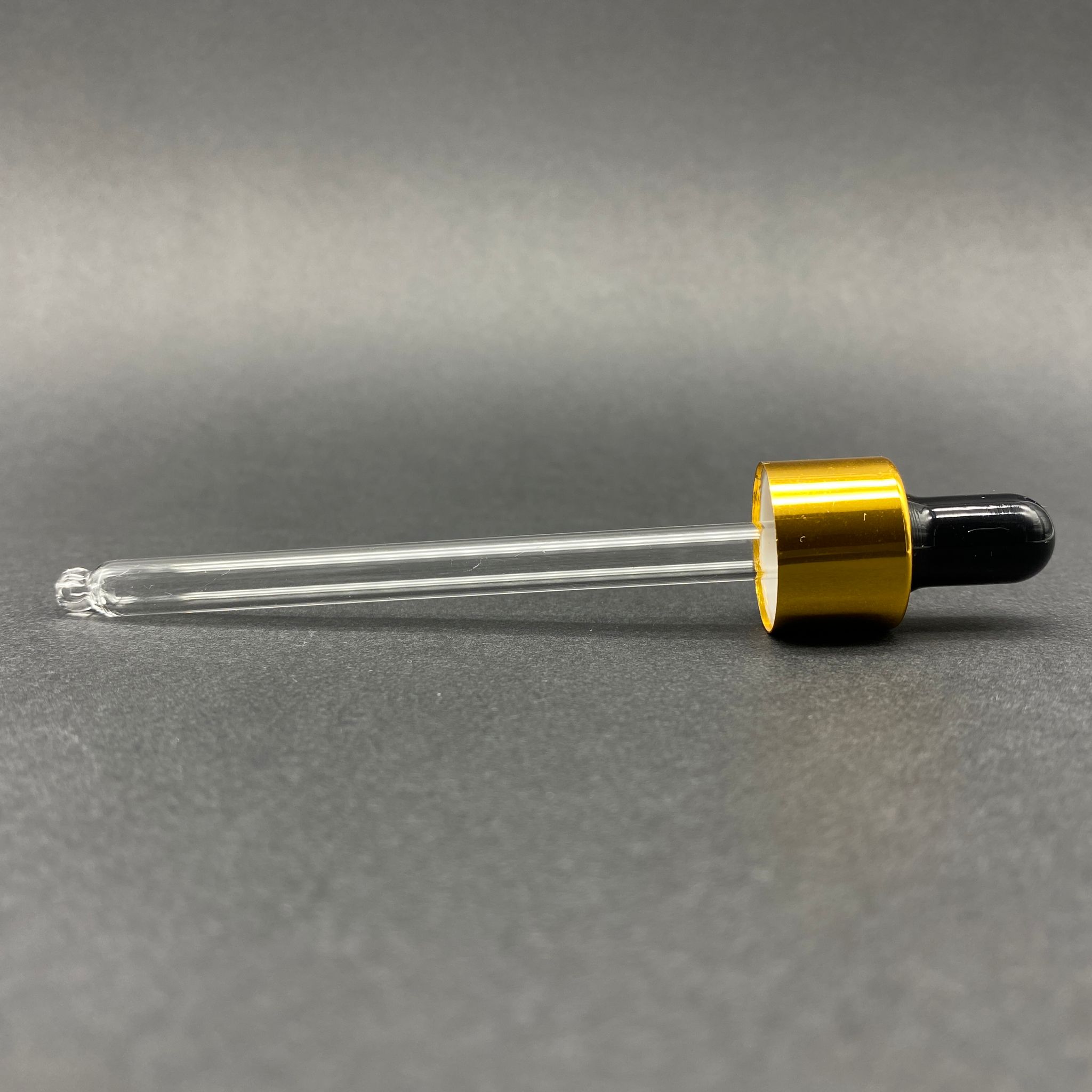18 Mm Cam Damlalık Takım - Parlak Siyah Emzik+Delikli Gold Metal Kapak+Cam Pipet - 100 Cc Dropper Şişeler İçin
