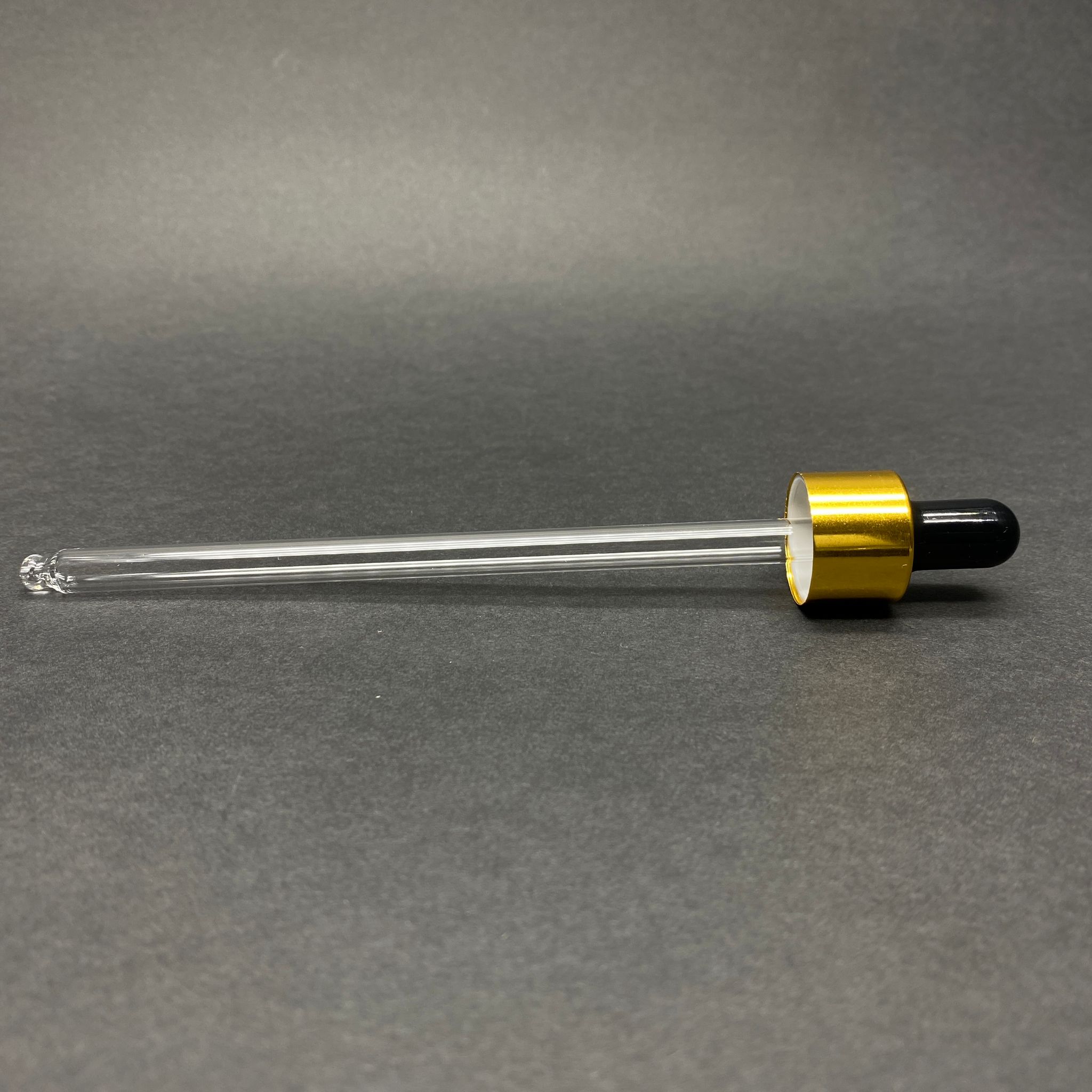 18 Mm Cam Damlalık Takım - Parlak Siyah Emzik+Delikli Gold Metal Kapak+Cam Pipet - Takılacağı Şişe  En Az 14 Cm Olmalı