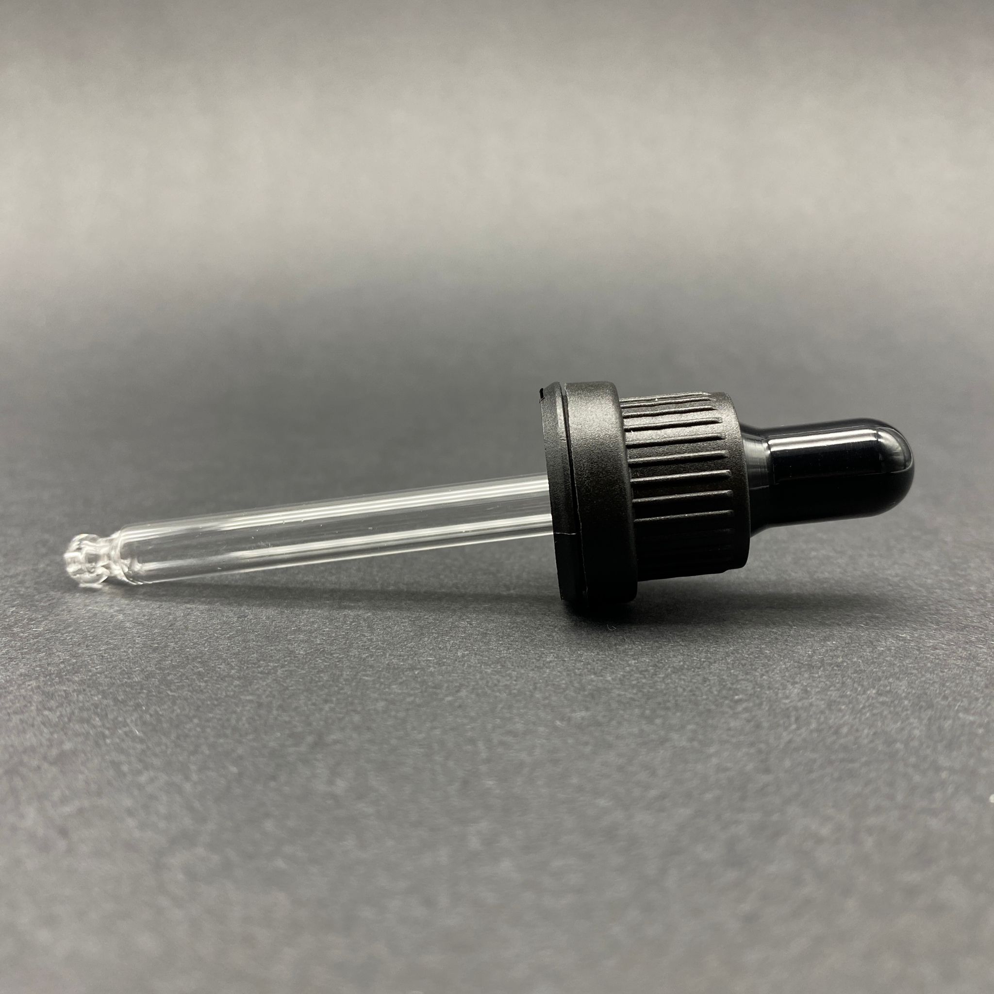18 Mm Cam Damlalık Takım - Parlak Siyah Emzik+Delikli Siyah Kilitli Plastik Kapak+Cam Pipet - 30 Cc Dropper Şişeler İçin