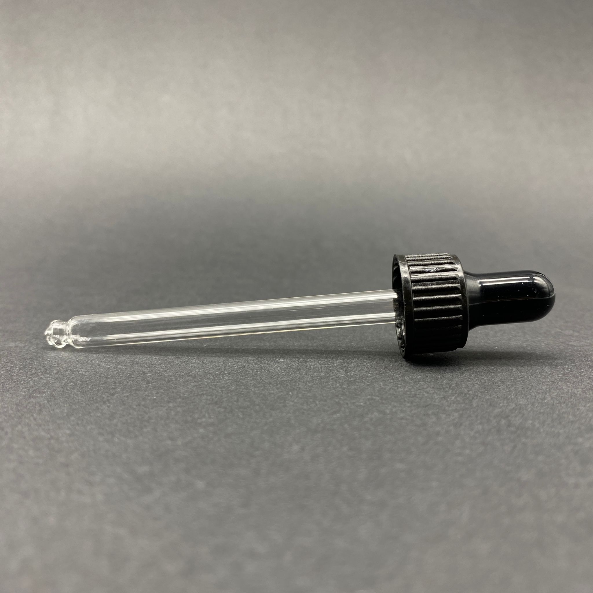 18 Mm Cam Damlalık Takım - Parlak Siyah Emzik+Delikli Siyah Plastik Kapak+Cam Pipet - 50 Cc Dropper Şişeler İçin