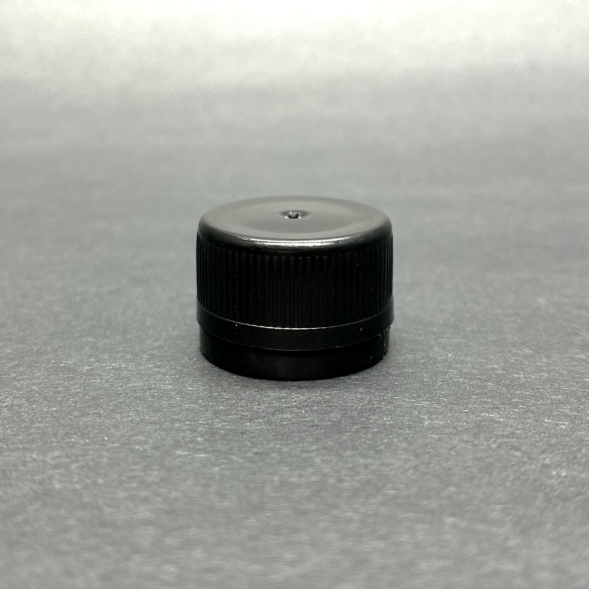 18 Mm Kilitli Kapak Siyah (Pet Shot Şişesi İçin)