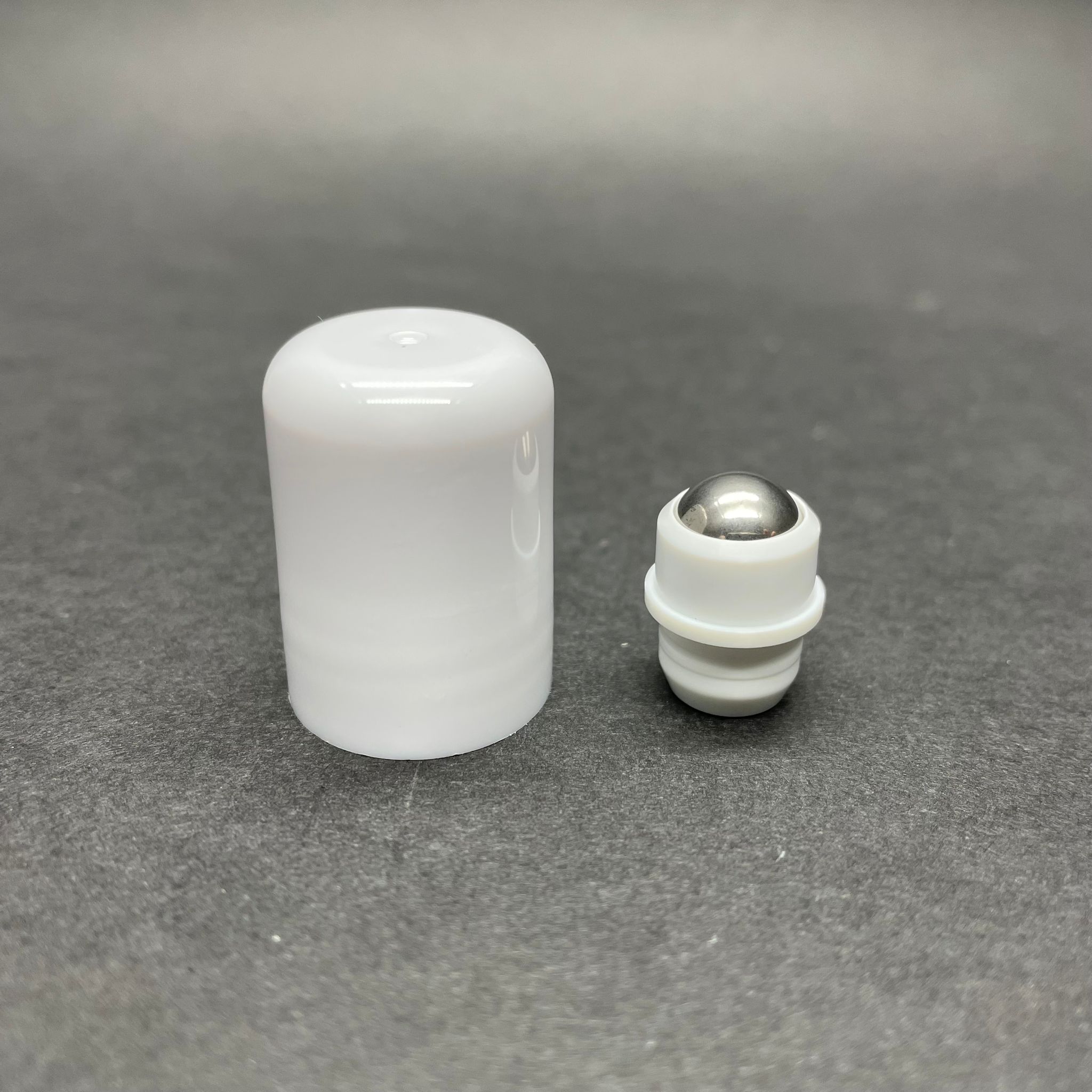18 Mm Roll-On Çelik Bilyeli Beyaz Kapaklı - 18 Ağız Cam Şişeler İçin Bilyeli Rollon Kapağı