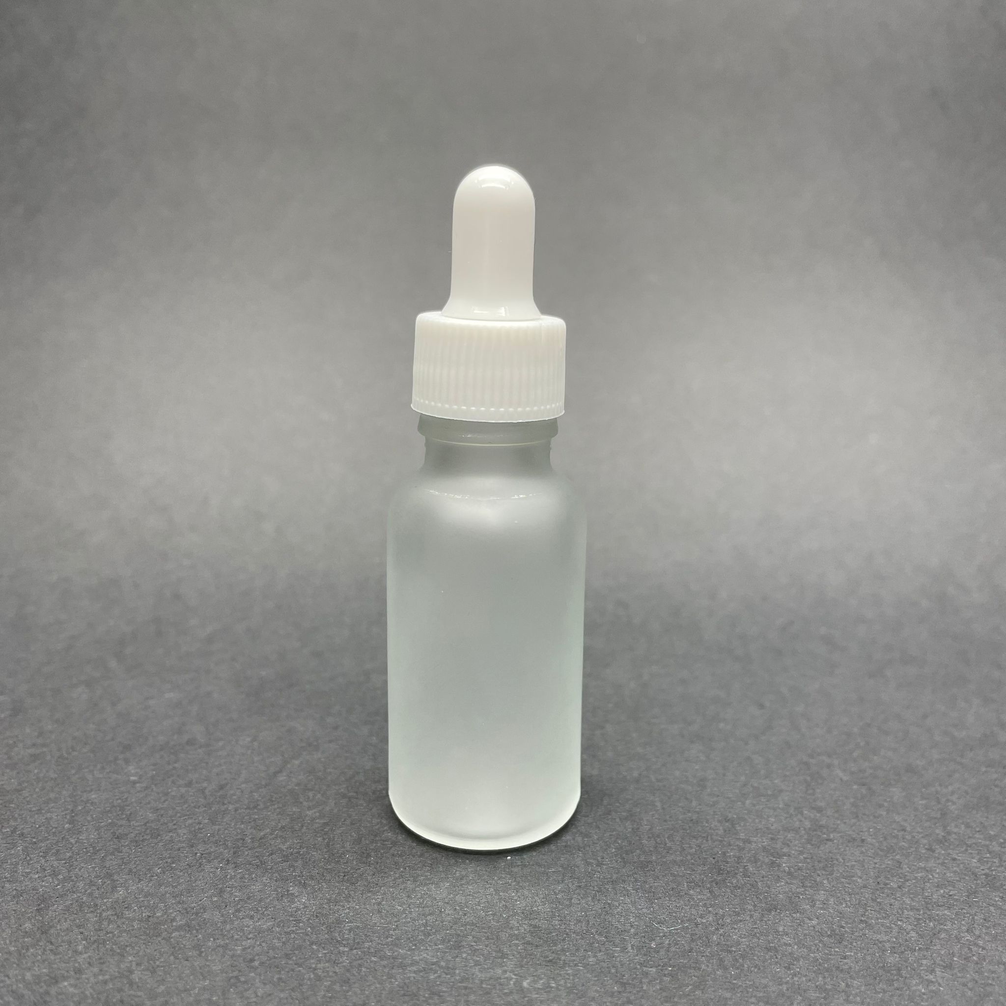 20 Cc Buzlu Cam Damlalıklı Şişe - Beyaz Emzik - Beyaz Plastik Kapak - 20 Ml Buzlu Cam Damlalıklı Şişe - Serum Şişesi Damlalıklı - Boş Serum Şişesi - Toptan Damlalıklı Şişe