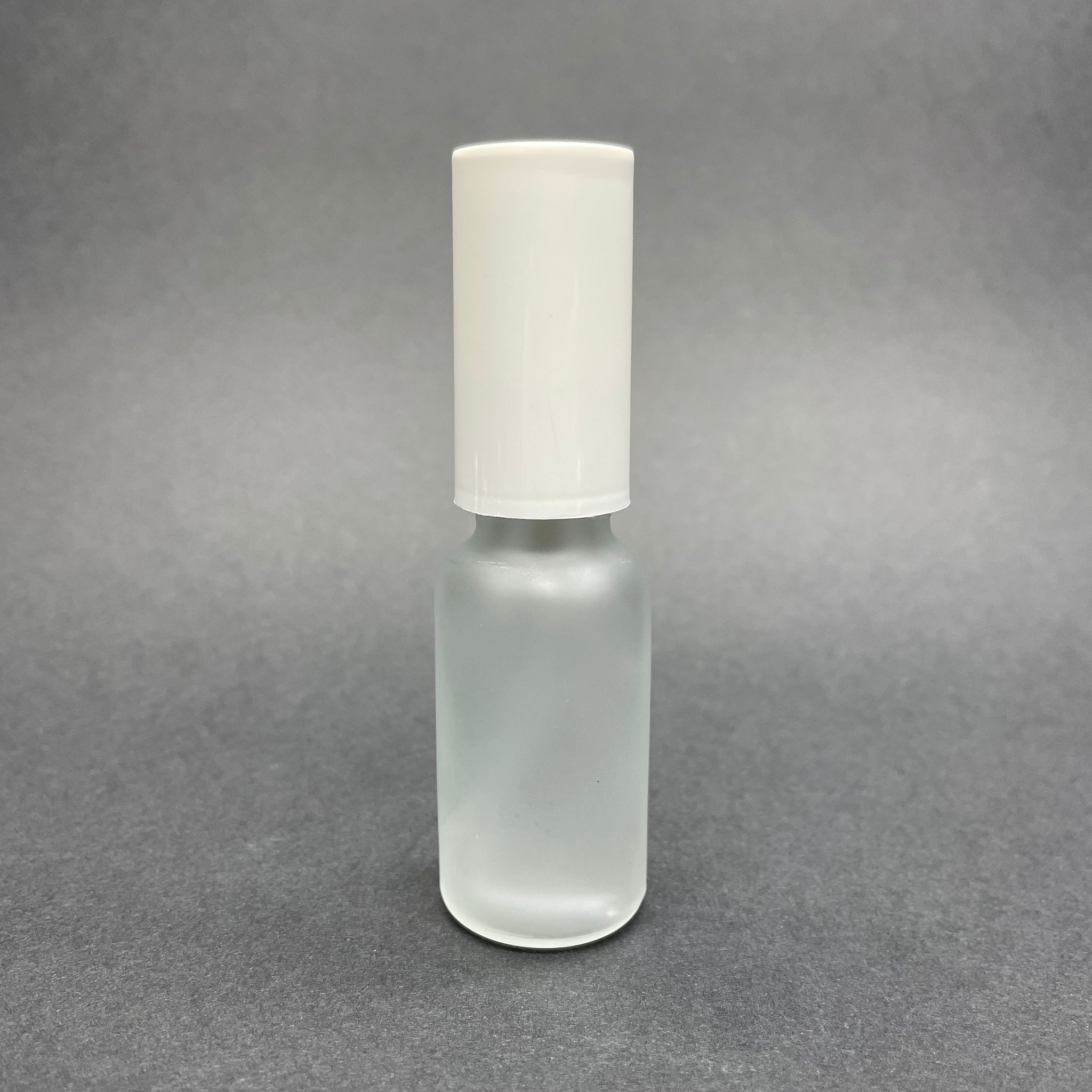 20 Cc Buzlu Cam Şişe - Beyaz Plastik Kapak - Siyah Spreyli - 20 Ml Parfüm Şişesi