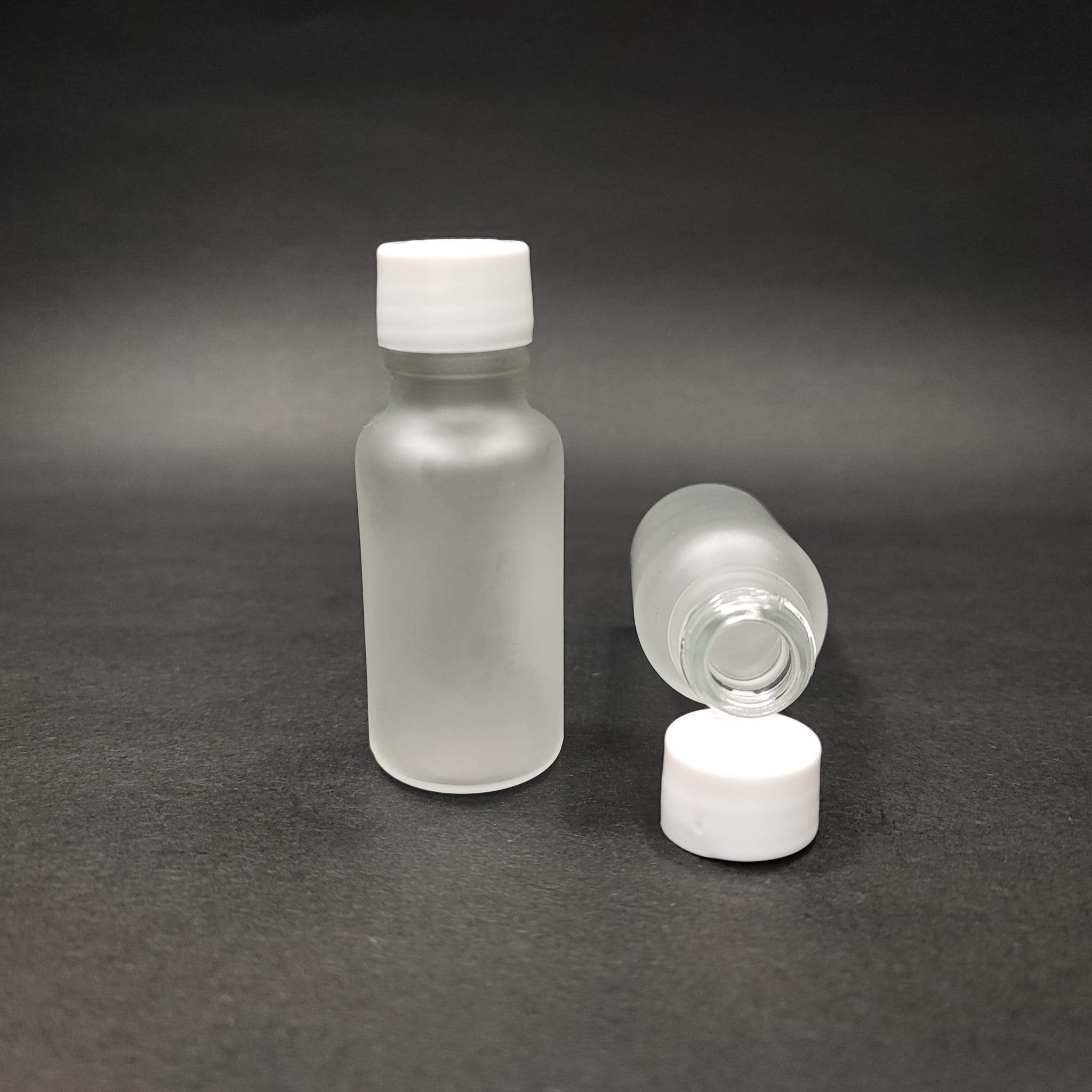 20 Cc Buzlu Cam Şişe + Kendinden Contalı Sızdırmaz Beyaz Kapak - 20 Ml Kapaklı Cam Şişe