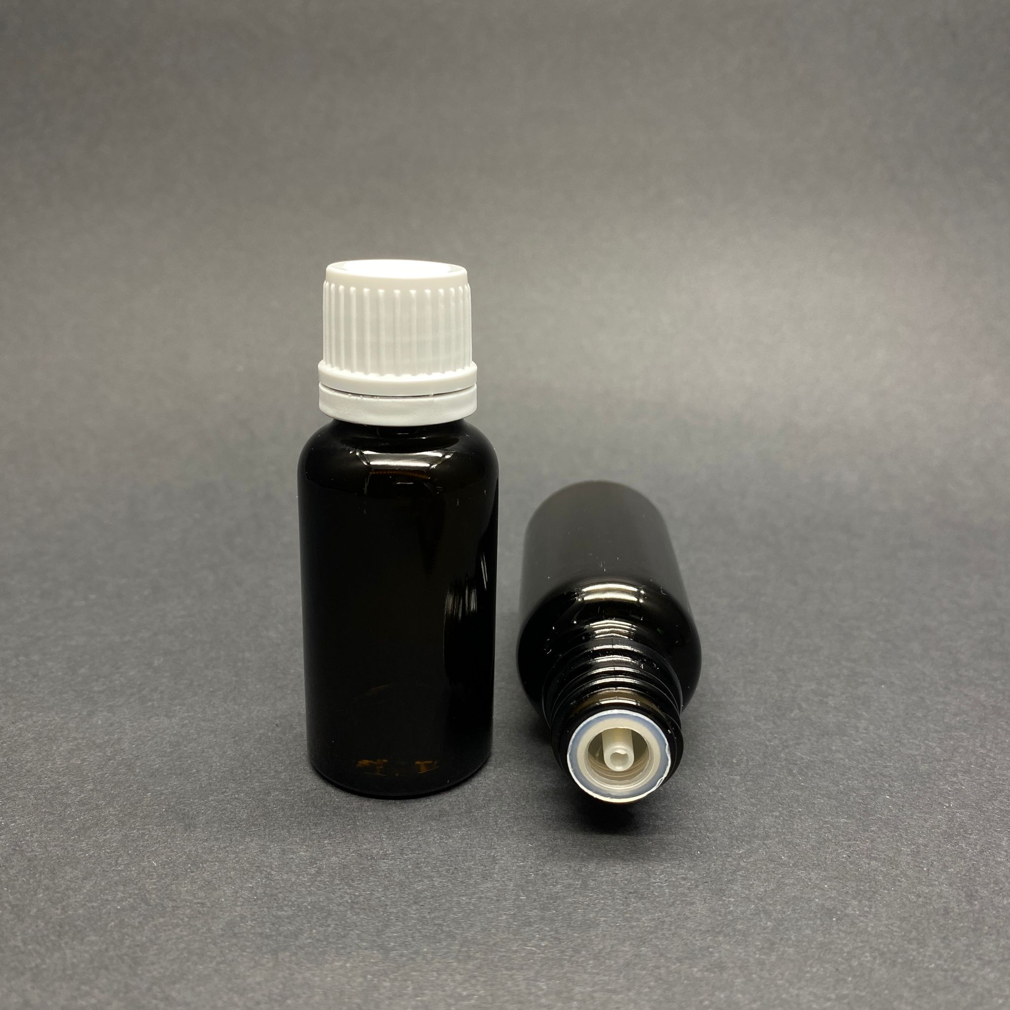20 Cc Koyu Amber Amber İçten Damlalıklı (Opsiyonel Damlalık) - Beyaz Kilitli Kapaklı Cam Şişe - 20 Ml Kolonya Tıpalı Cam Şişe