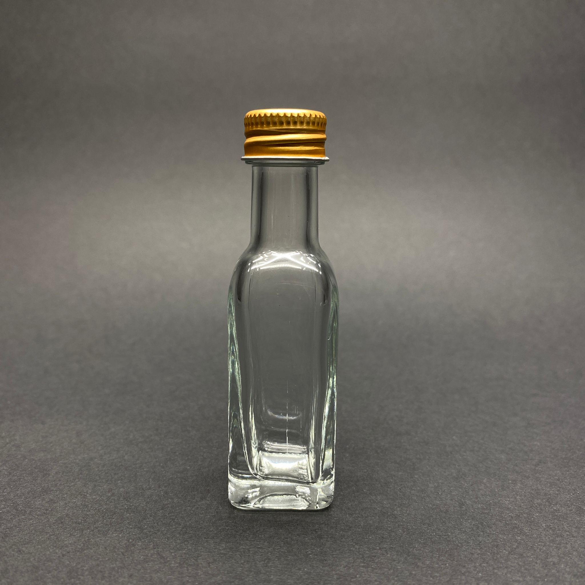 20 Cc Maraska Köşeli Cam Şişe - Gold Alüminyum Kapaklı - 20 Ml Kapaklı Cam Şişe