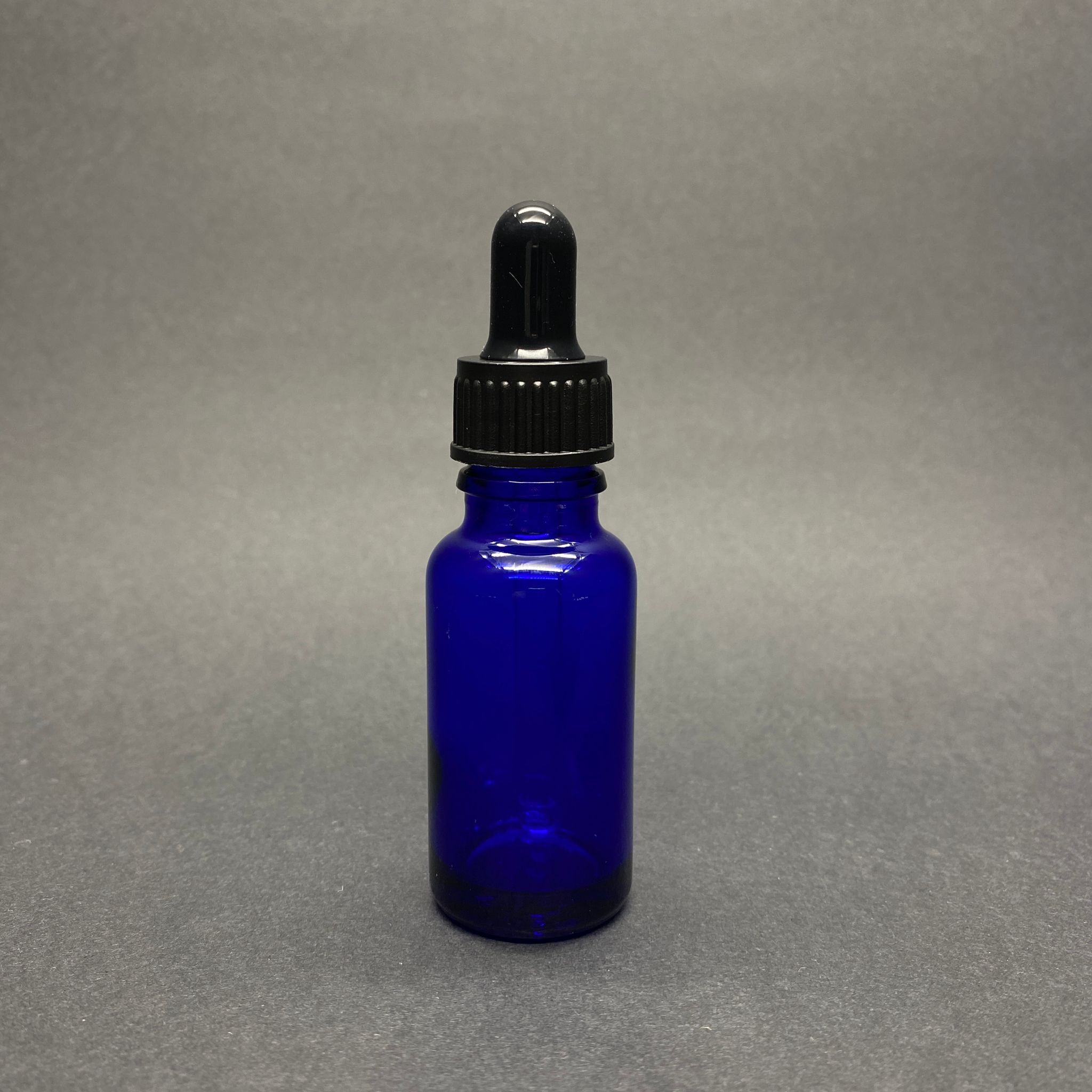 20 Cc Mavi Cam Damlalıklı Şişe - Siyah Emzik - Siyah Plastik Kapak - 20 Ml Mavi Cam Damlalıklı Şişe