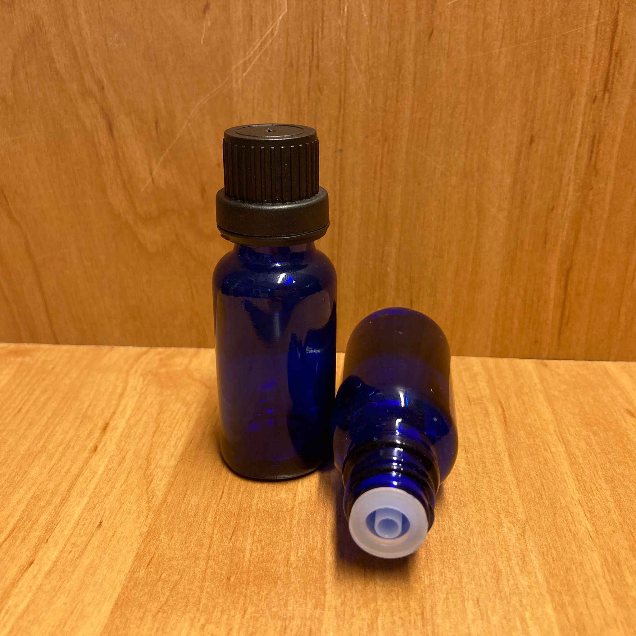 20 Cc Mavi İçten Damlalıklı - Siyah Kilit Kapaklı Cam Şişe - 20 Ml Mavi Standart İçten Damlalıklı Cam Şişe