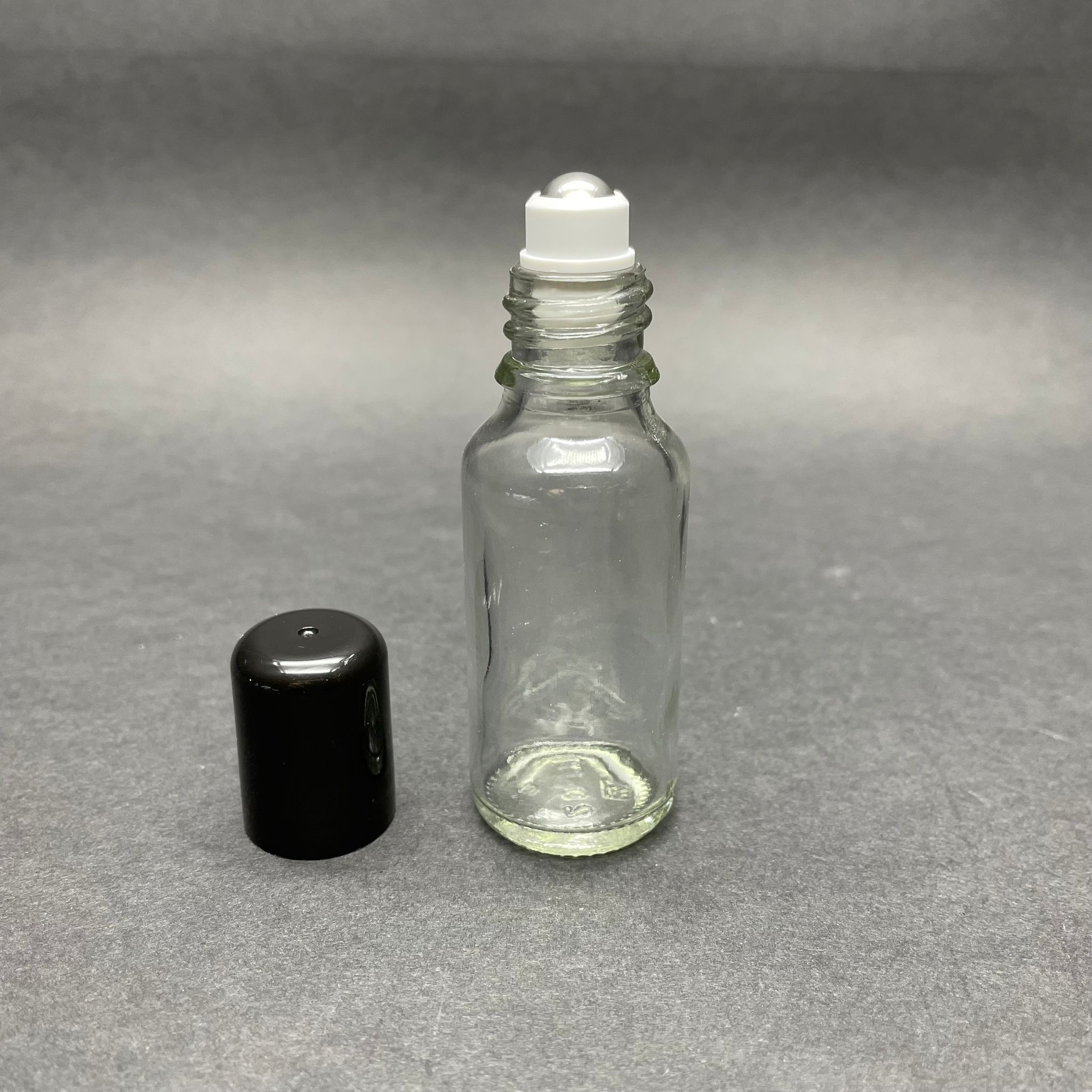 20 Cc Şeffaf Cam Roll-On Şişesi - Siyah Kapaklı -  20 Ml Çelik Bilyeli Şişe - Cam Roll On Şişe - Cam Esans Şişesi