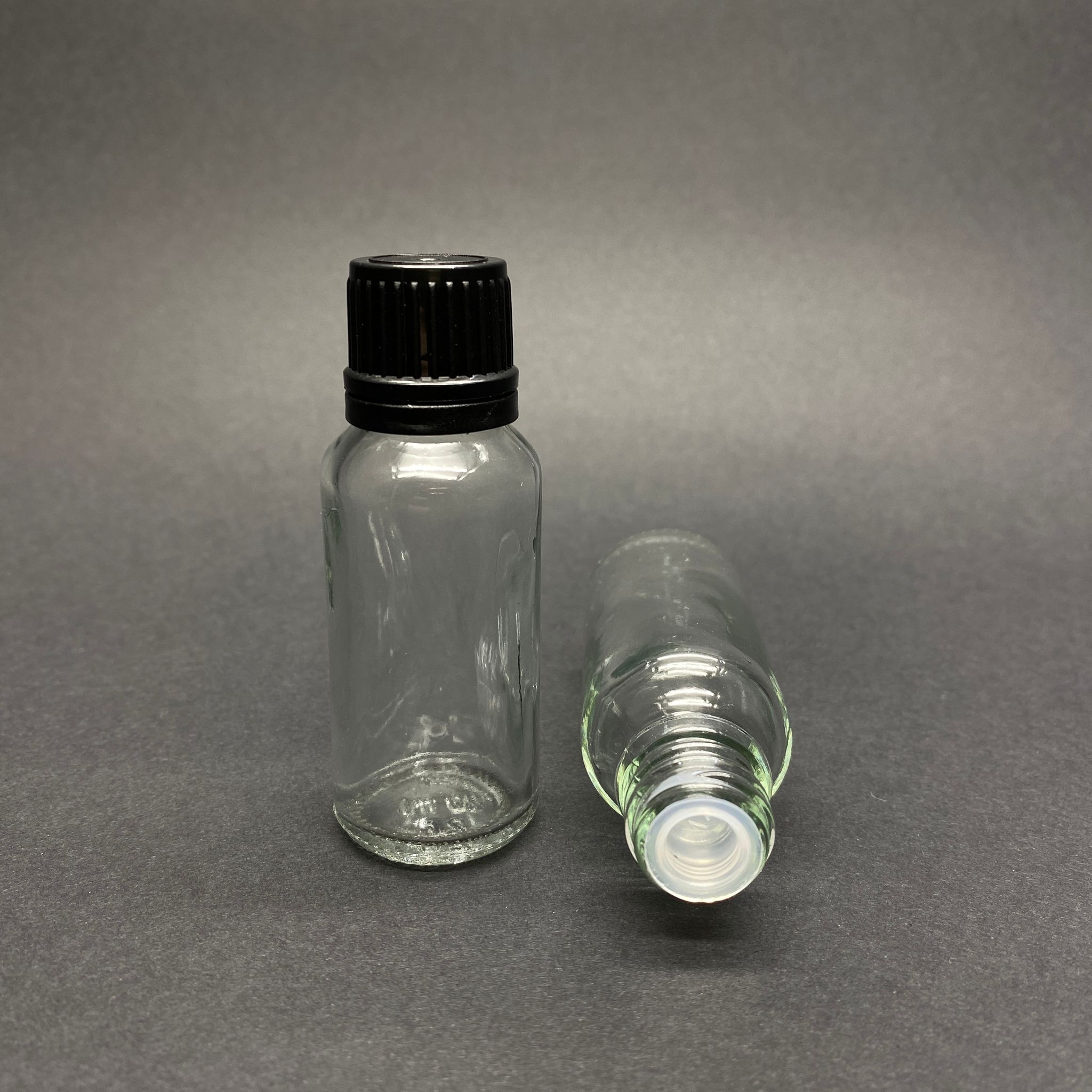 20 Cc Siyah Kilit Kapaklı - Kör Tıpalı Cam Şişe - 20 Ml Standart Kilitli Kapaklı Kör Tıpalı Cam Şişe