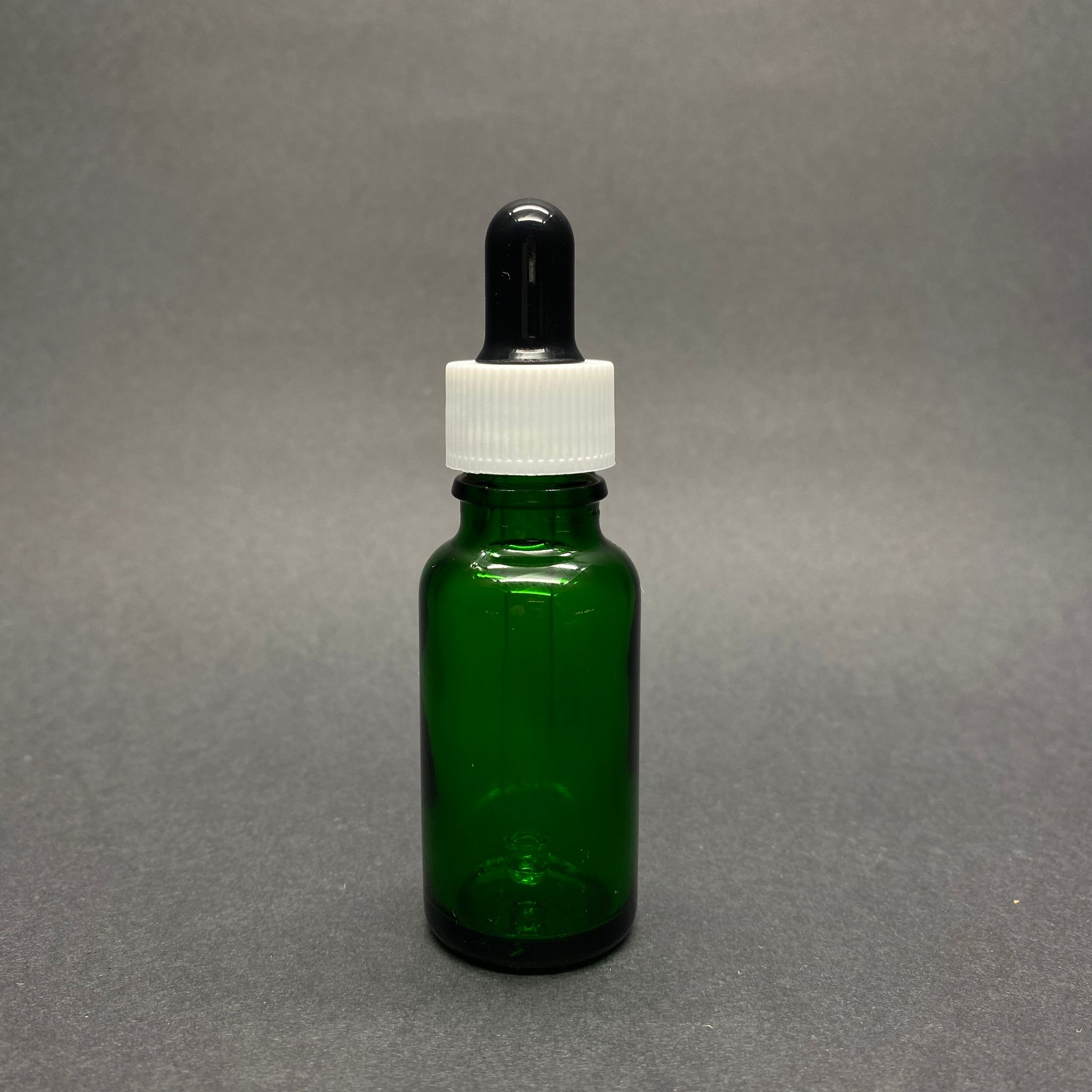 20 Cc Yeşil Cam Damlalıklı Şişe - Siyah Emzik - Beyaz Plastik Kapak - 20 Ml Yeşil Cam Damlalıklı Şişe