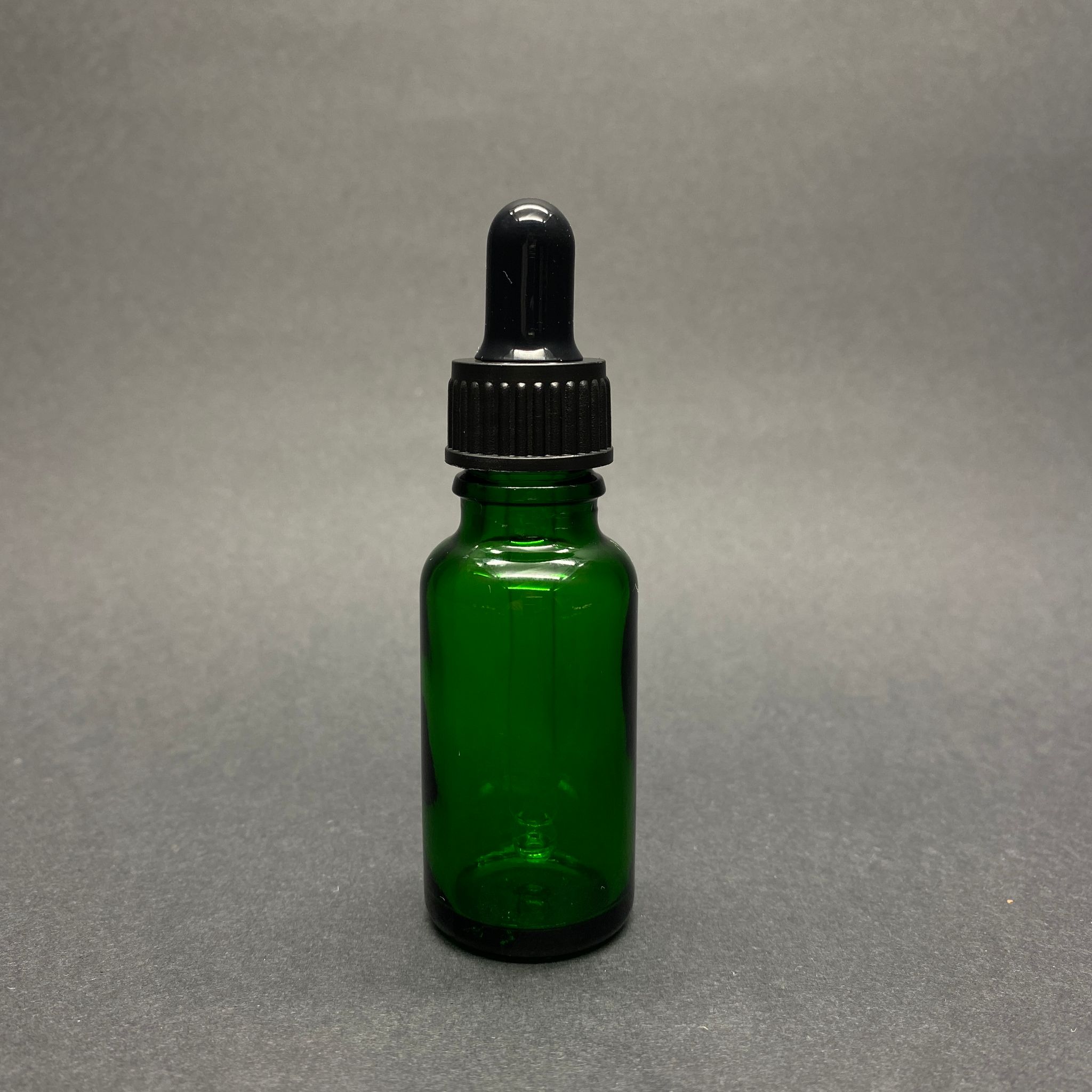 20 Cc Yeşil Cam Damlalıklı Şişe - Siyah Emzik - Siyah Plastik Kapak - 20 Ml Yeşil Cam Damlalıklı Şişe